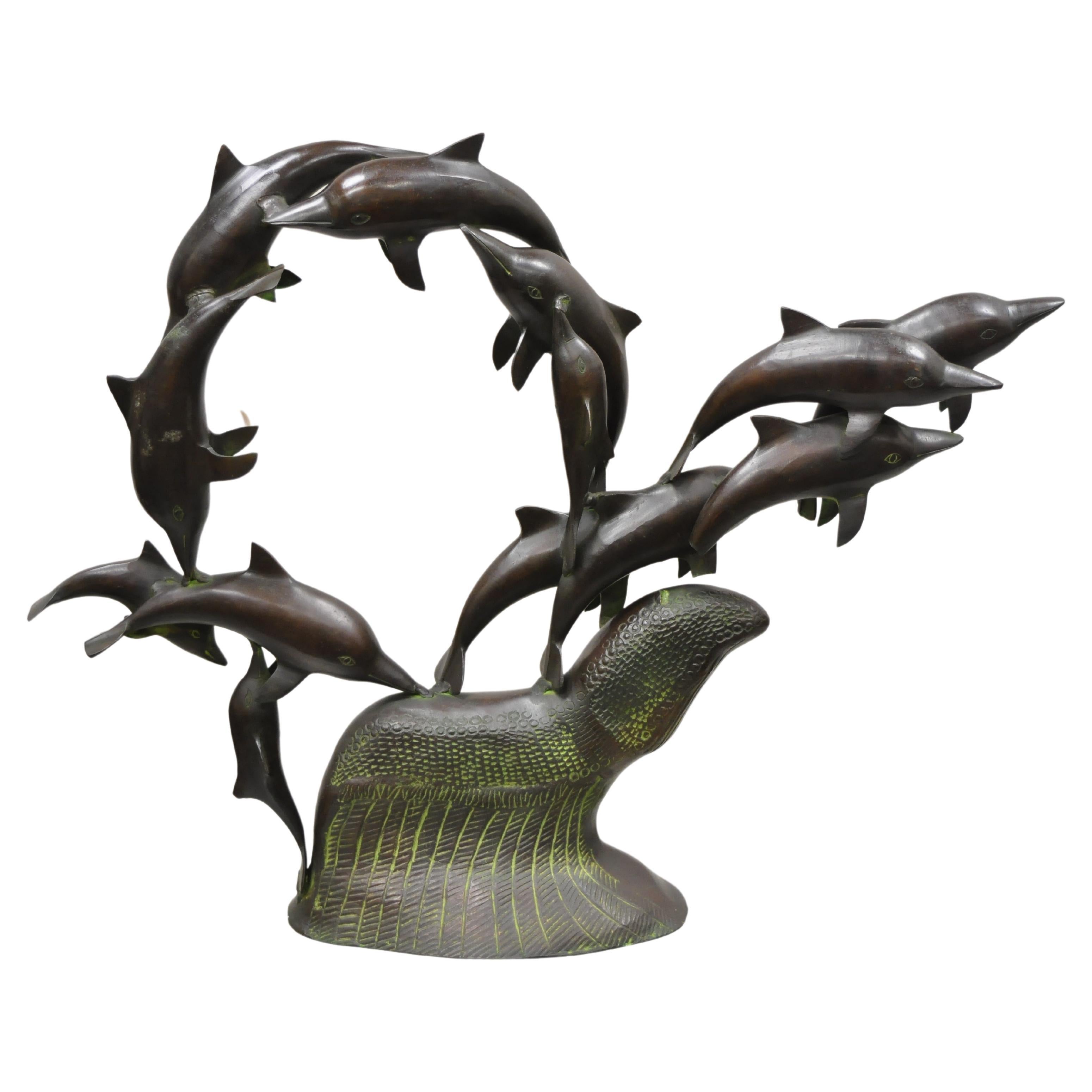 Bronze-Natur 13 Delphine beim Spiel, Skulptur, Grüne Verdigris-Figur, Bronze
