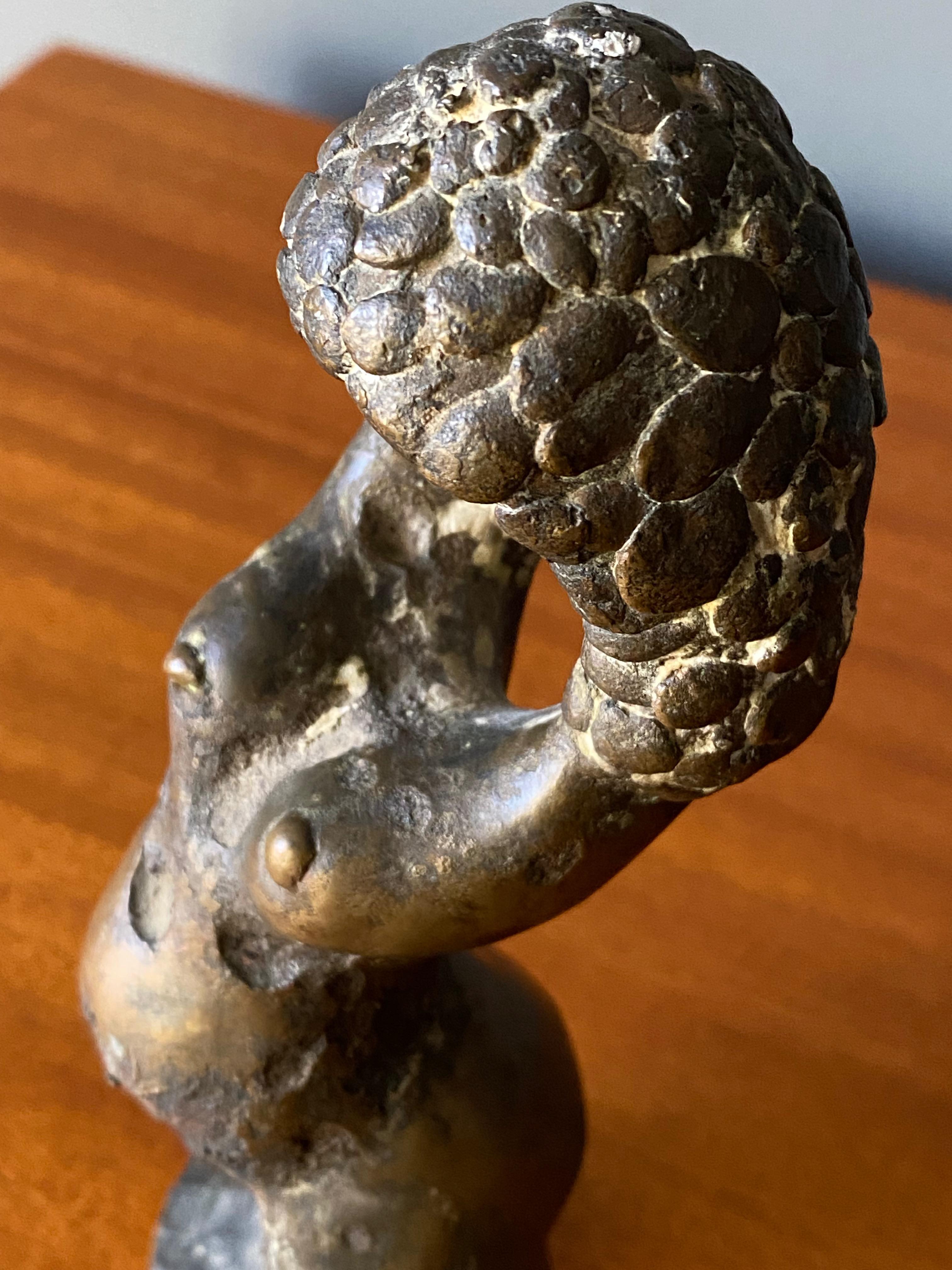 Bronze Sculpture de nu abstrait en bronze en vente