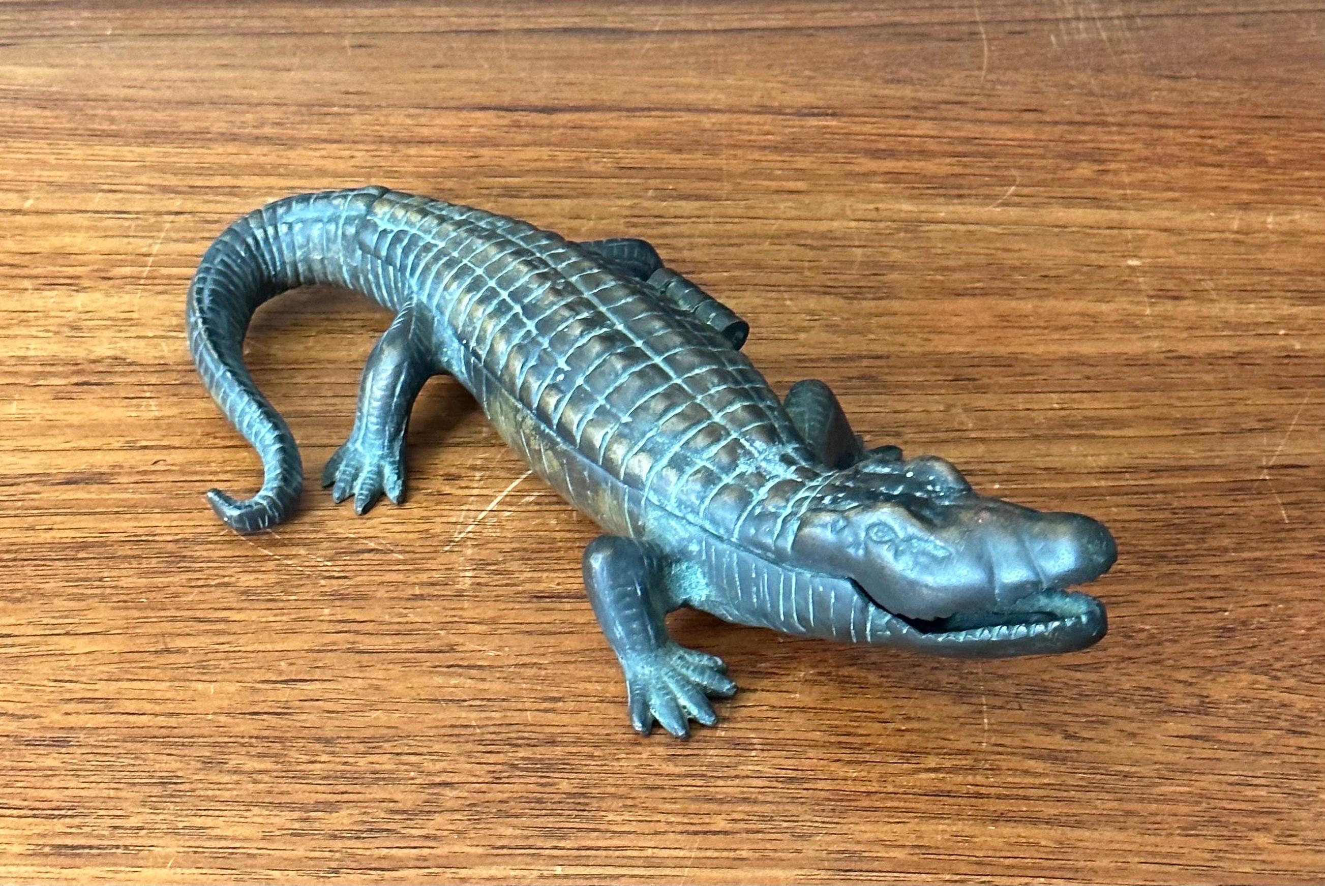 Mid-Century Modern Bronze Alligator Sculpture / Box by Arthur Court For Sale
