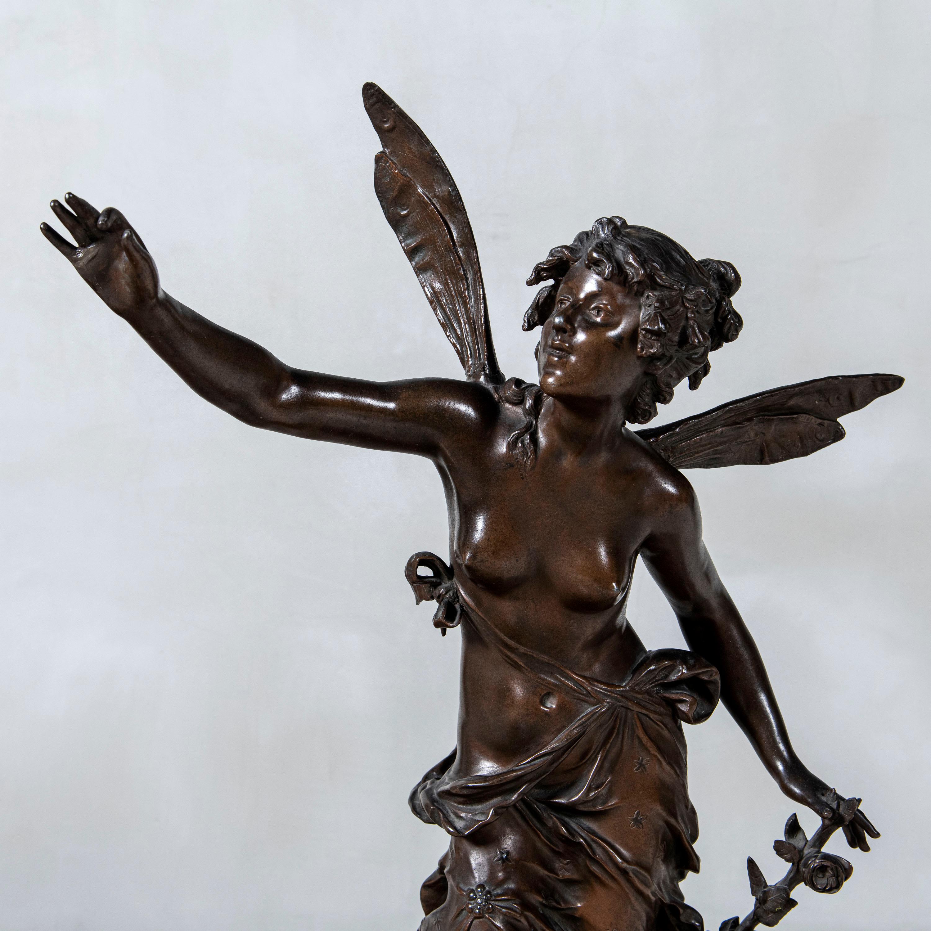 Bronze Alloy Sculpture, Signed L. Moreau, France, Late 19th Century In Good Condition For Sale In Buenos Aires, Buenos Aires