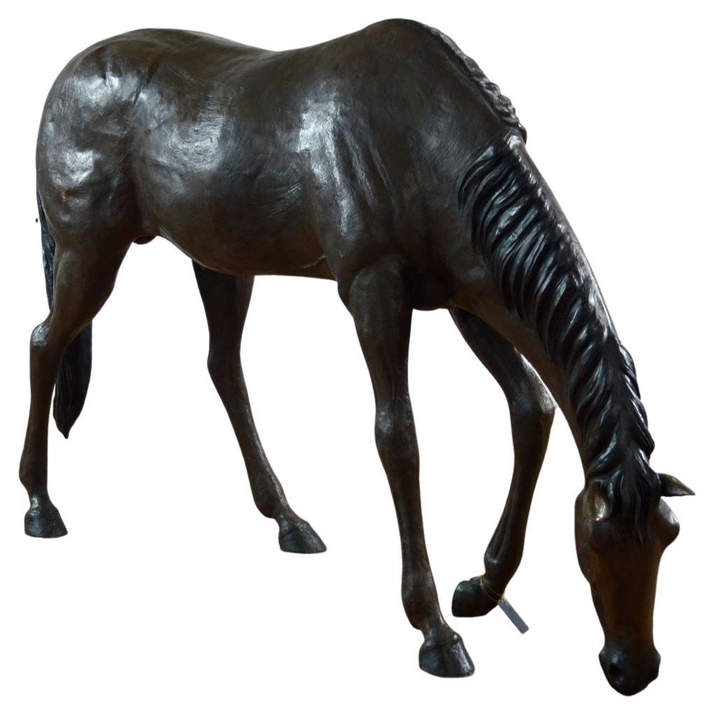Amerikanische Tierstatue aus Bronze mit Quarzpferd