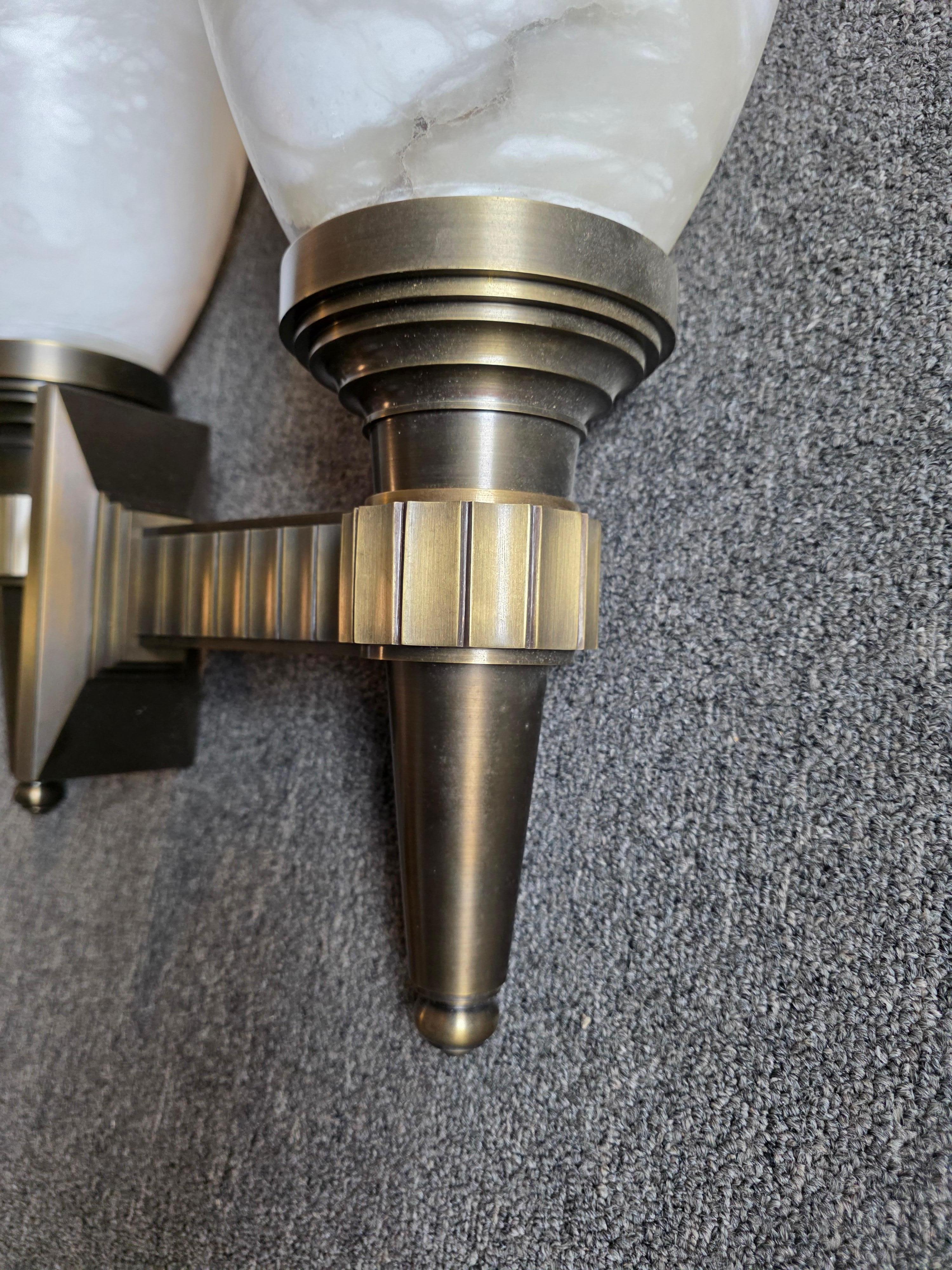 Apliques de bronce y alabastro de Thierry Despont Neoclásico en venta