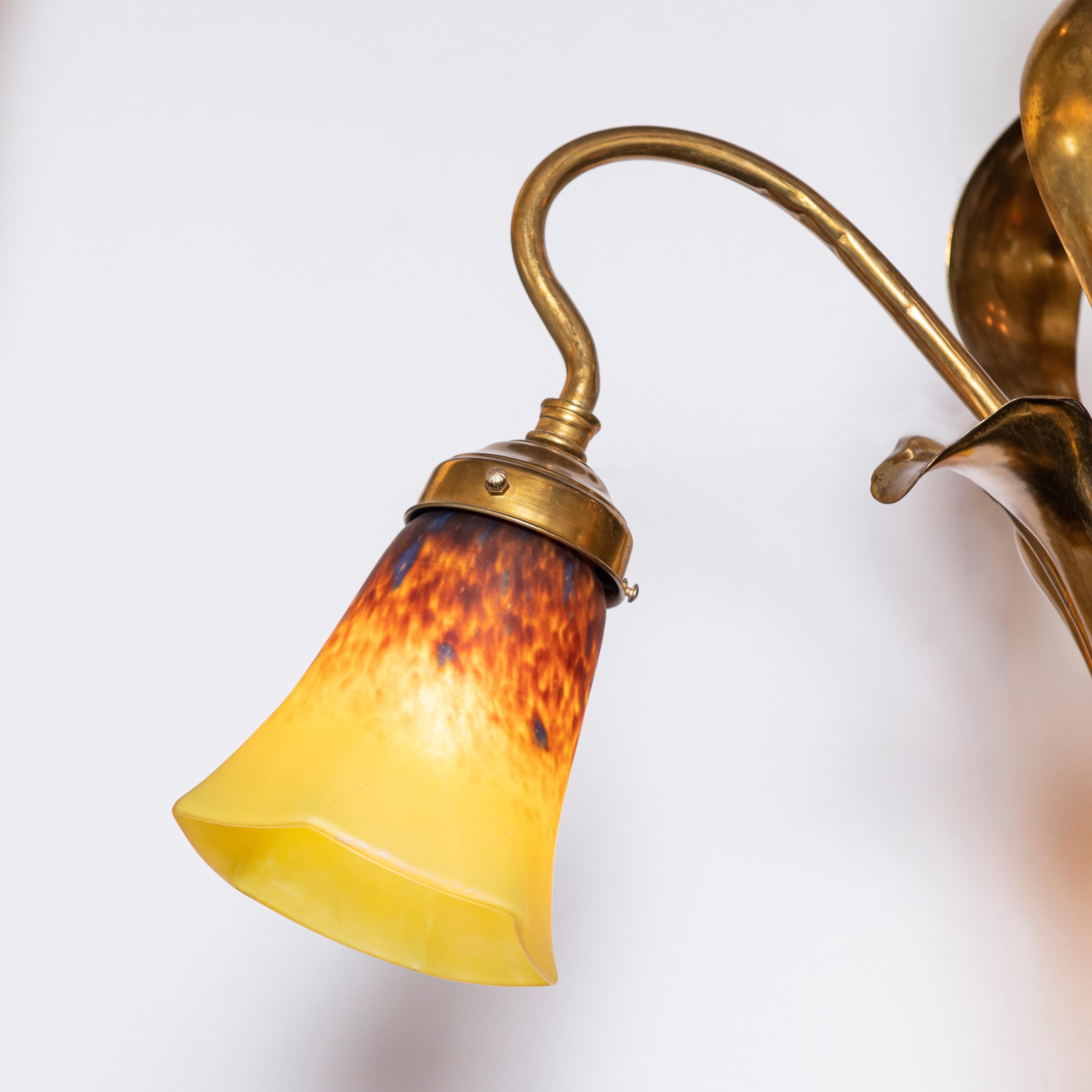 Art Nouveau Lampadario in bronzo e vetro artistico, Francia, inizio XX secolo in vendita