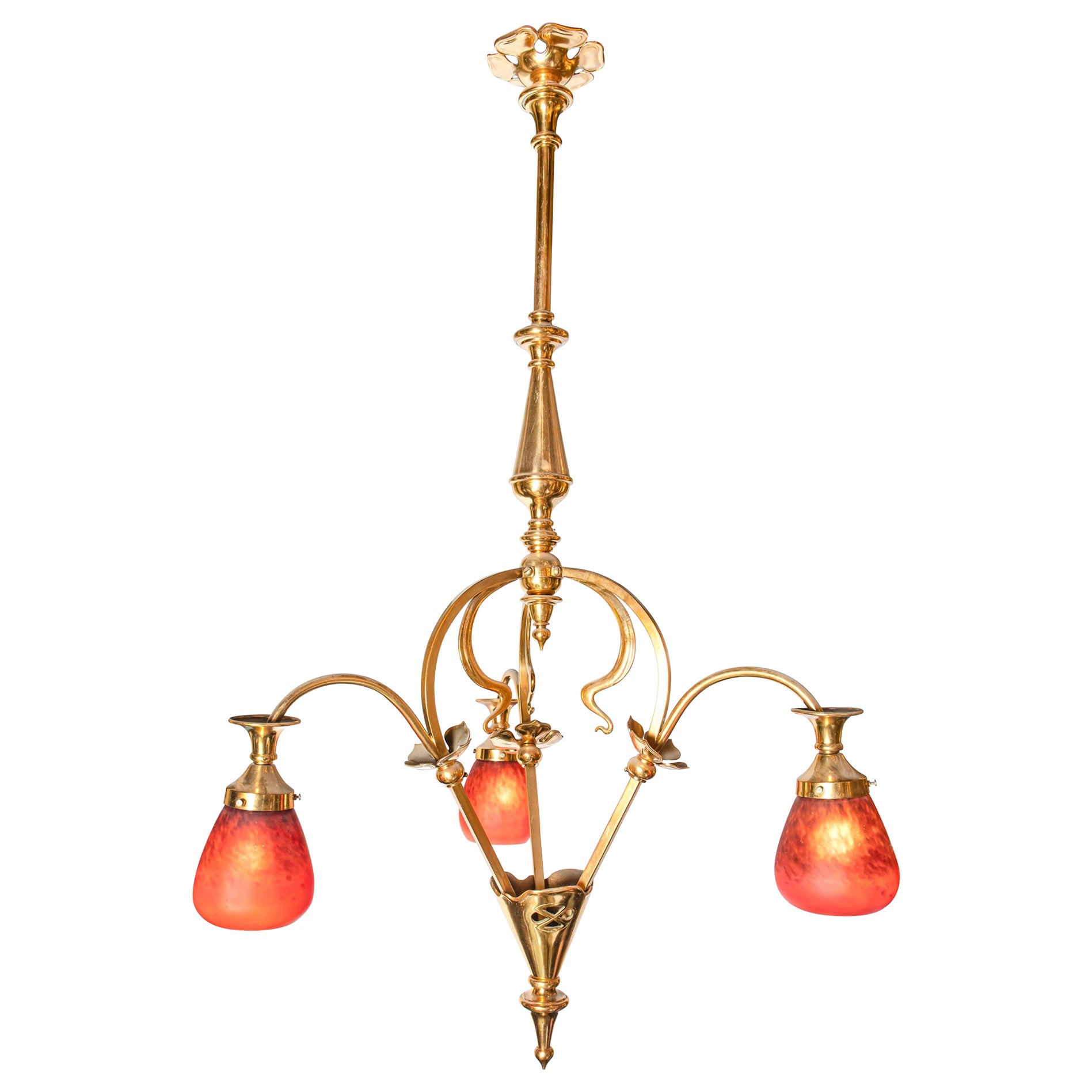 Lustre en bronze et verre artistique, France, début du 20e siècle.