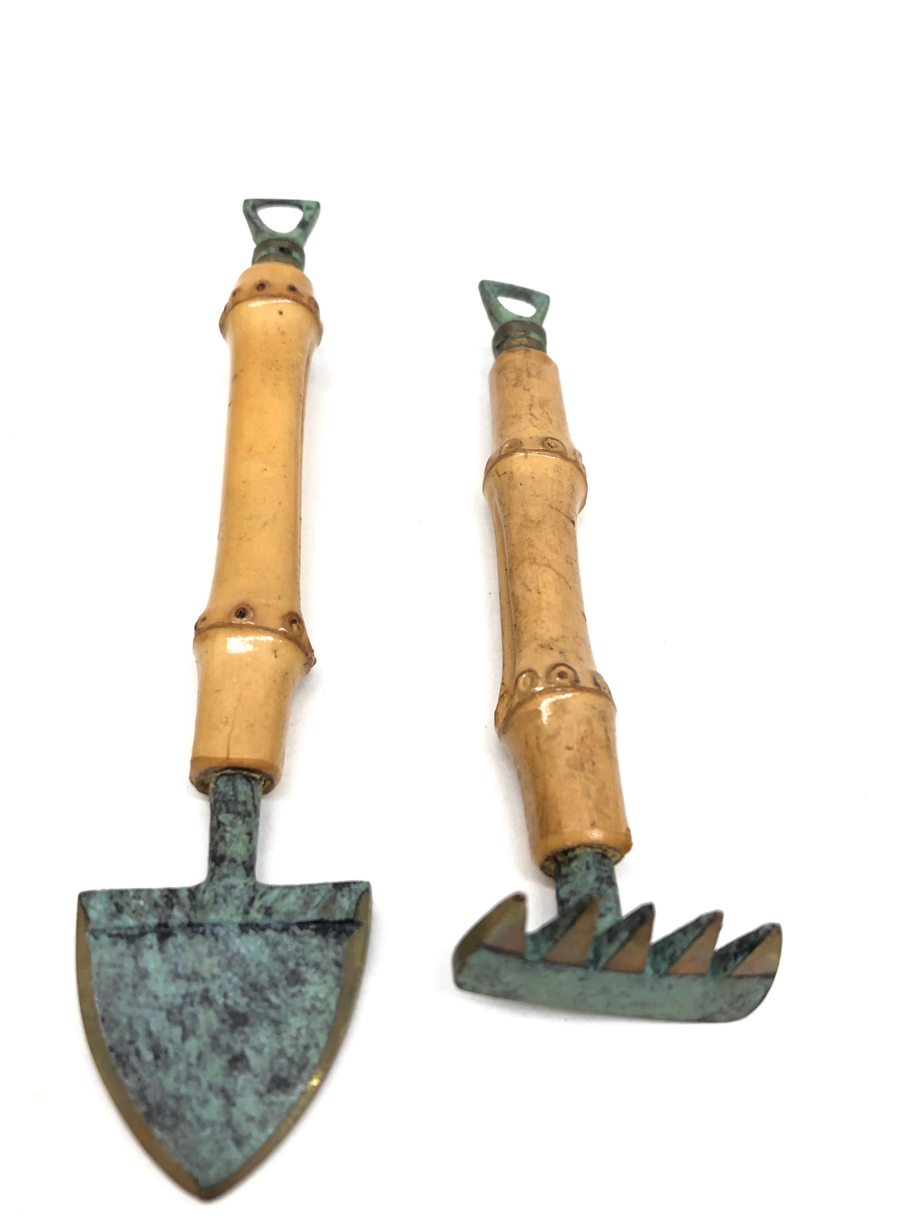 Set di attrezzi da giardinaggio per vasi da fiori e cactus con manico in bronzo e bambù, Germania, anni '50 In condizioni buone in vendita a Nuernberg, DE
