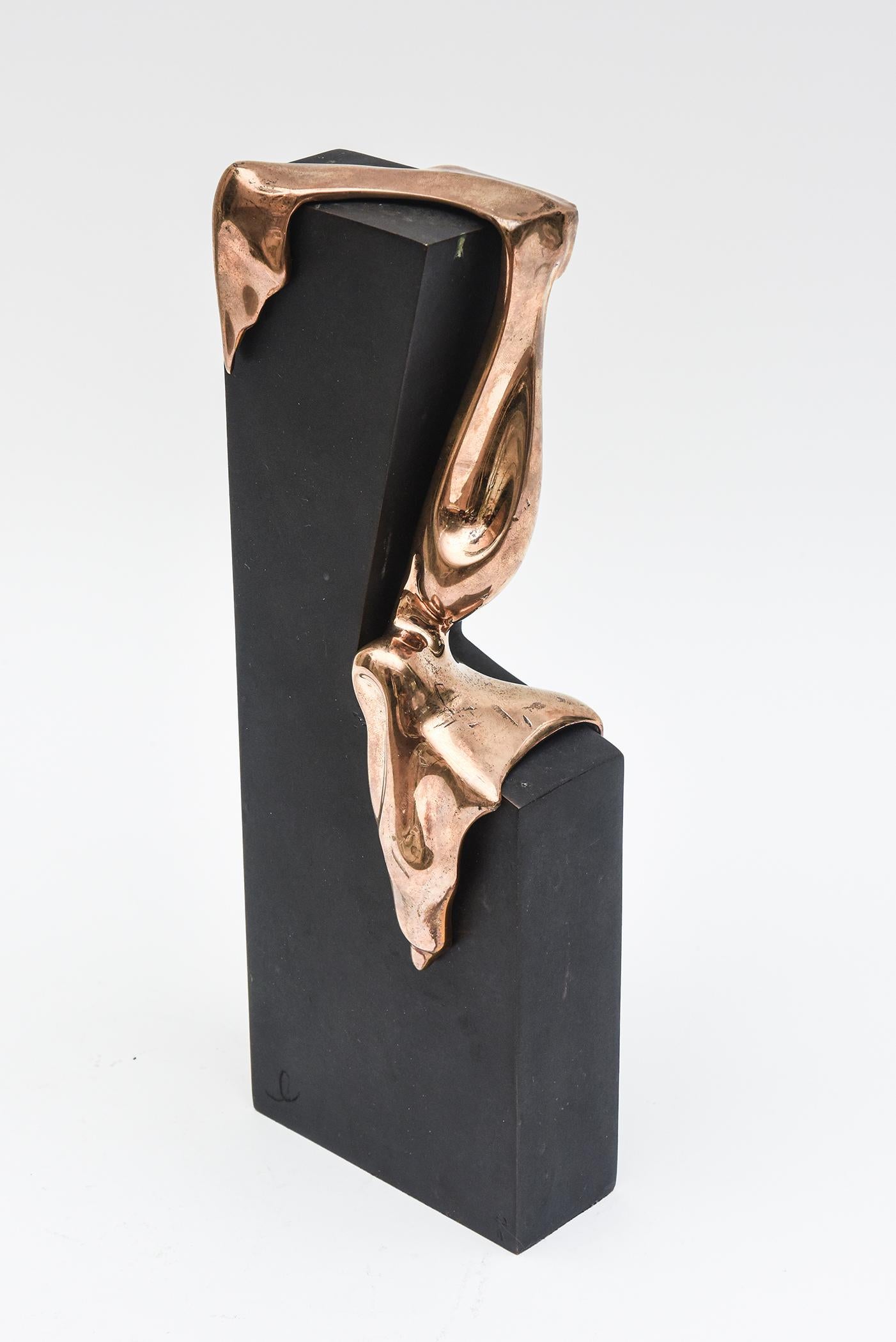 Scultura vintage firmata in bronzo fuso e metallo nero a cascata di Dalì, Esque in vendita 5