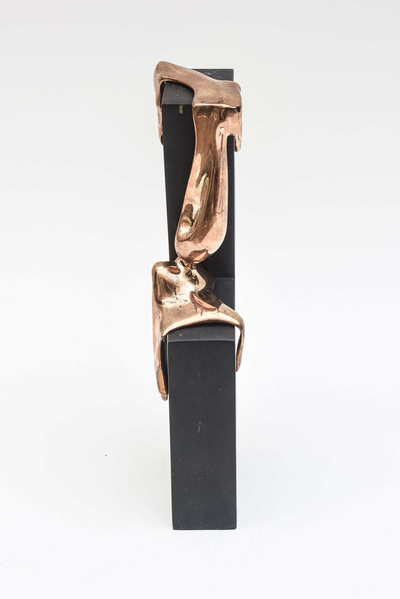 Metallo Scultura vintage firmata in bronzo fuso e metallo nero a cascata di Dalì, Esque in vendita