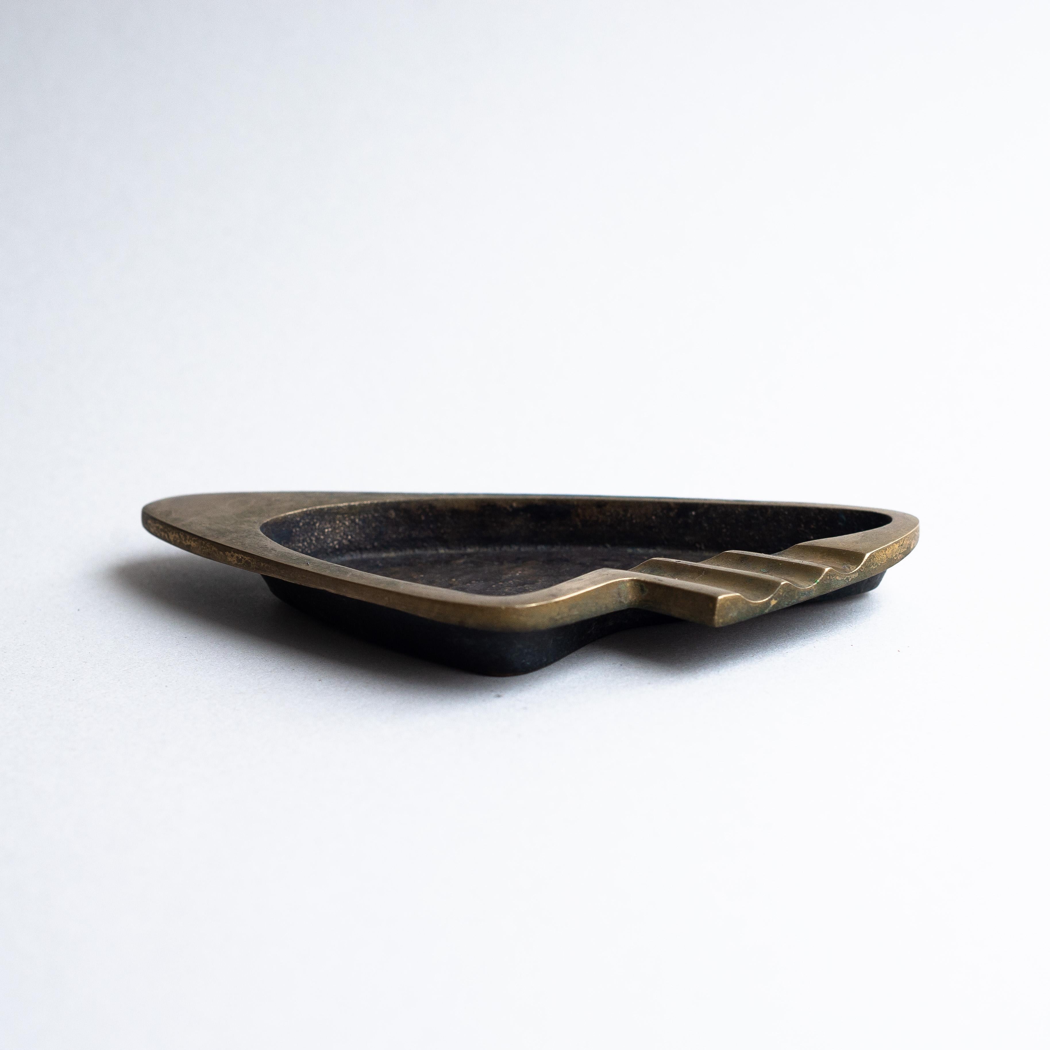 Aschenbecher aus Bronze und Messing, Franz & Karl Hagenauer, Österreich 1950 (Moderne der Mitte des Jahrhunderts) im Angebot
