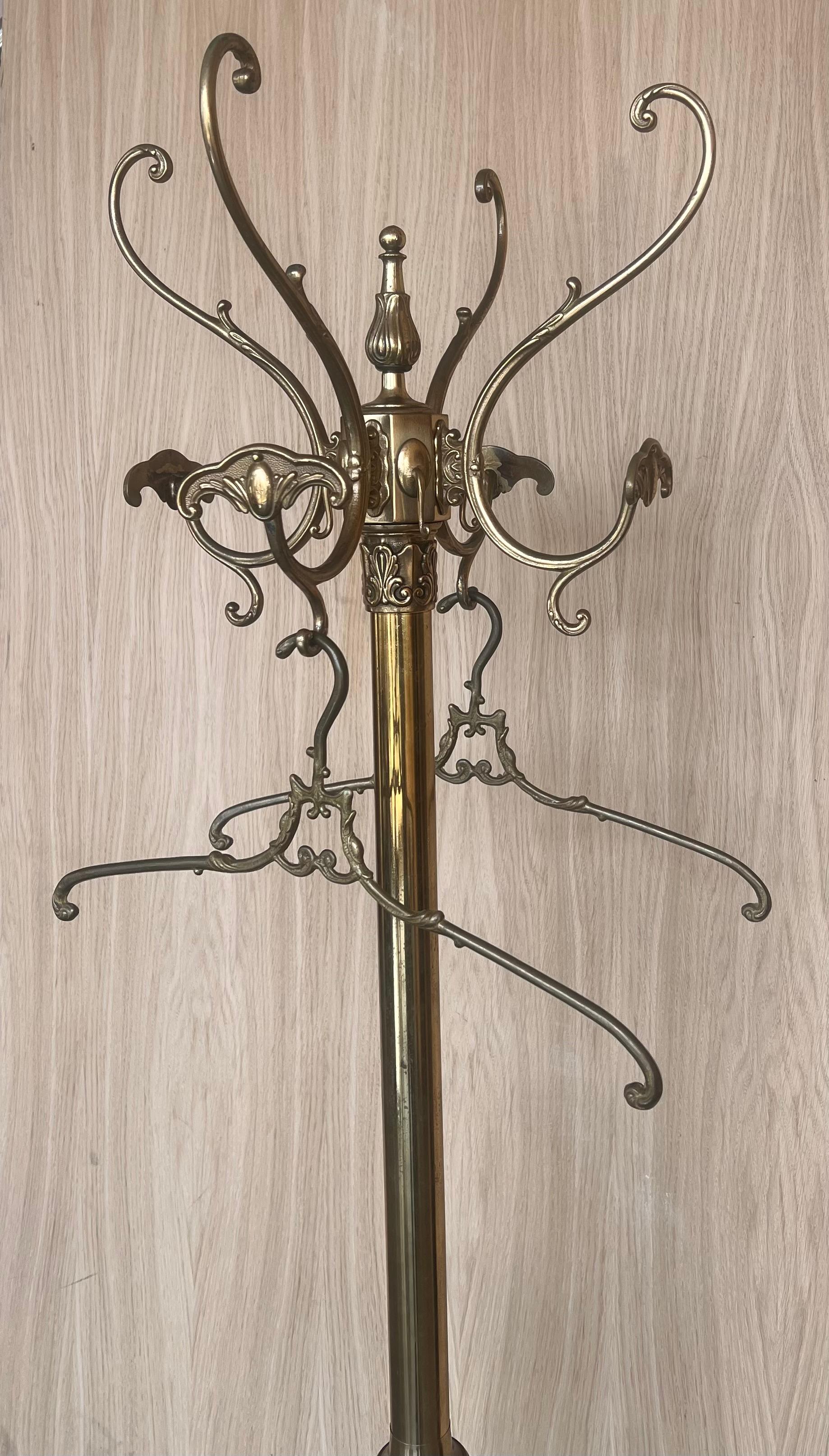 French Bronze and Brass Burnished Art Nouveau Belle Epoque Hanger, Bronze Grifone Feet For Sale
