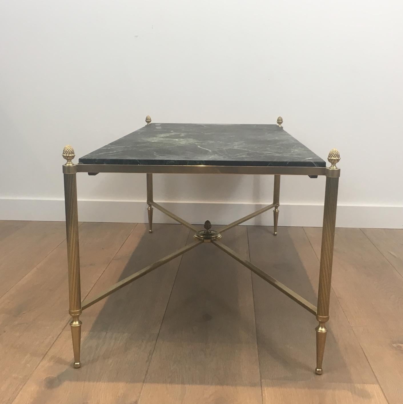 Table basse en bronze et laiton avec plateau en marbre vert, vers 1940 en vente 6