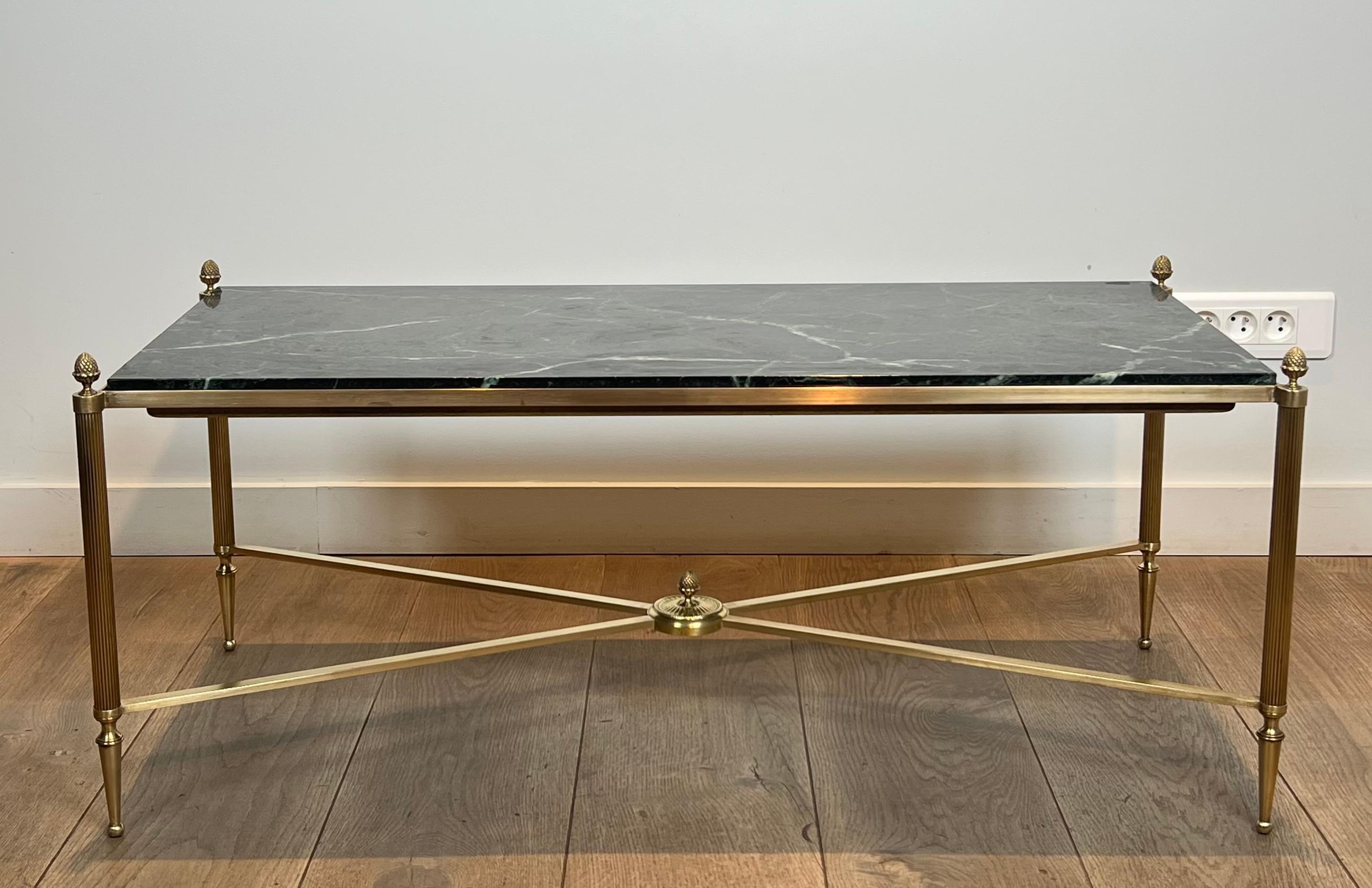 Table basse en bronze et laiton avec plateau en marbre vert, vers 1940 en vente 9