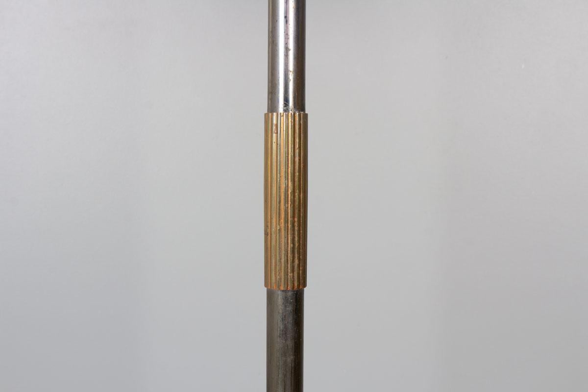 Lampada da terra in bronzo e ottone, anni '50 in vendita 1