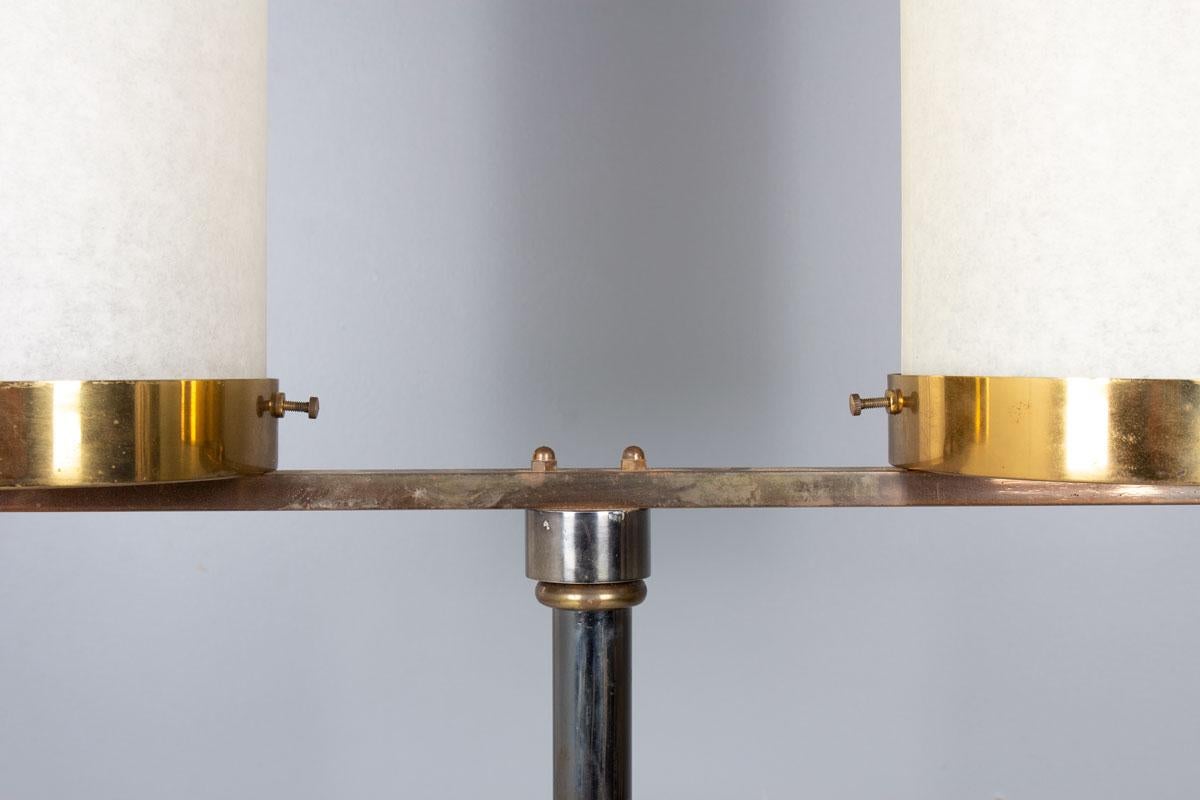 Lampada da terra in bronzo e ottone, anni '50 in vendita 2