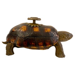 Schachtel in Schildkrötenform aus Bronze und Gussharz von J. Antony Redmile