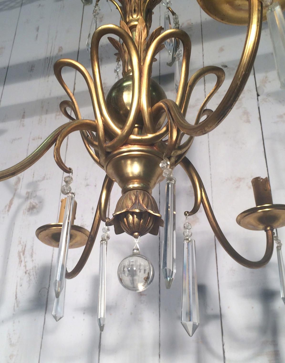 Bronze and Crystal Chandelier in the Style of Maison Baguès In Good Condition For Sale In Marcq-en-Barœul, Hauts-de-France
