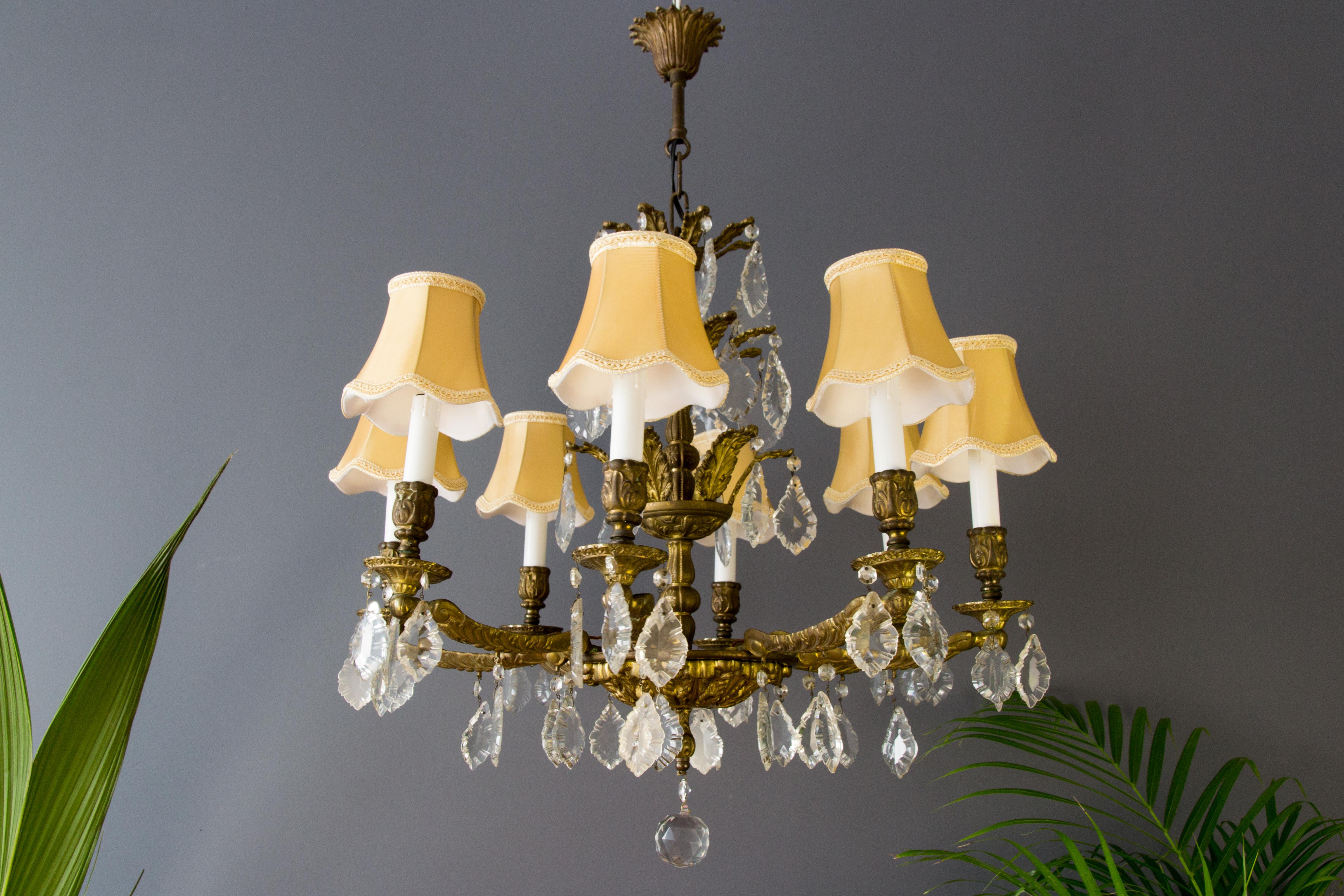 French Louis XVI Style Bronze and Crystal Eight-Light Chandelier For Sale 2
