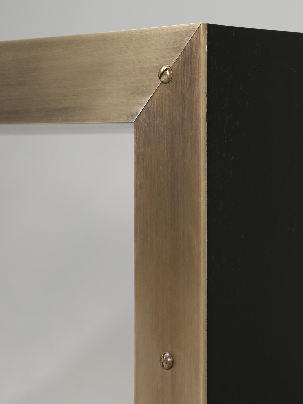 Tavolo consolle in bronzo e legno ebanizzato di qualsiasi dimensione della collezione Old Plank in vendita 1
