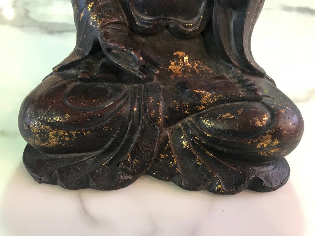 Bronze and Gilt Seated Shrine Temple Buddha Sculpture In Good Condition In Studio City, CA