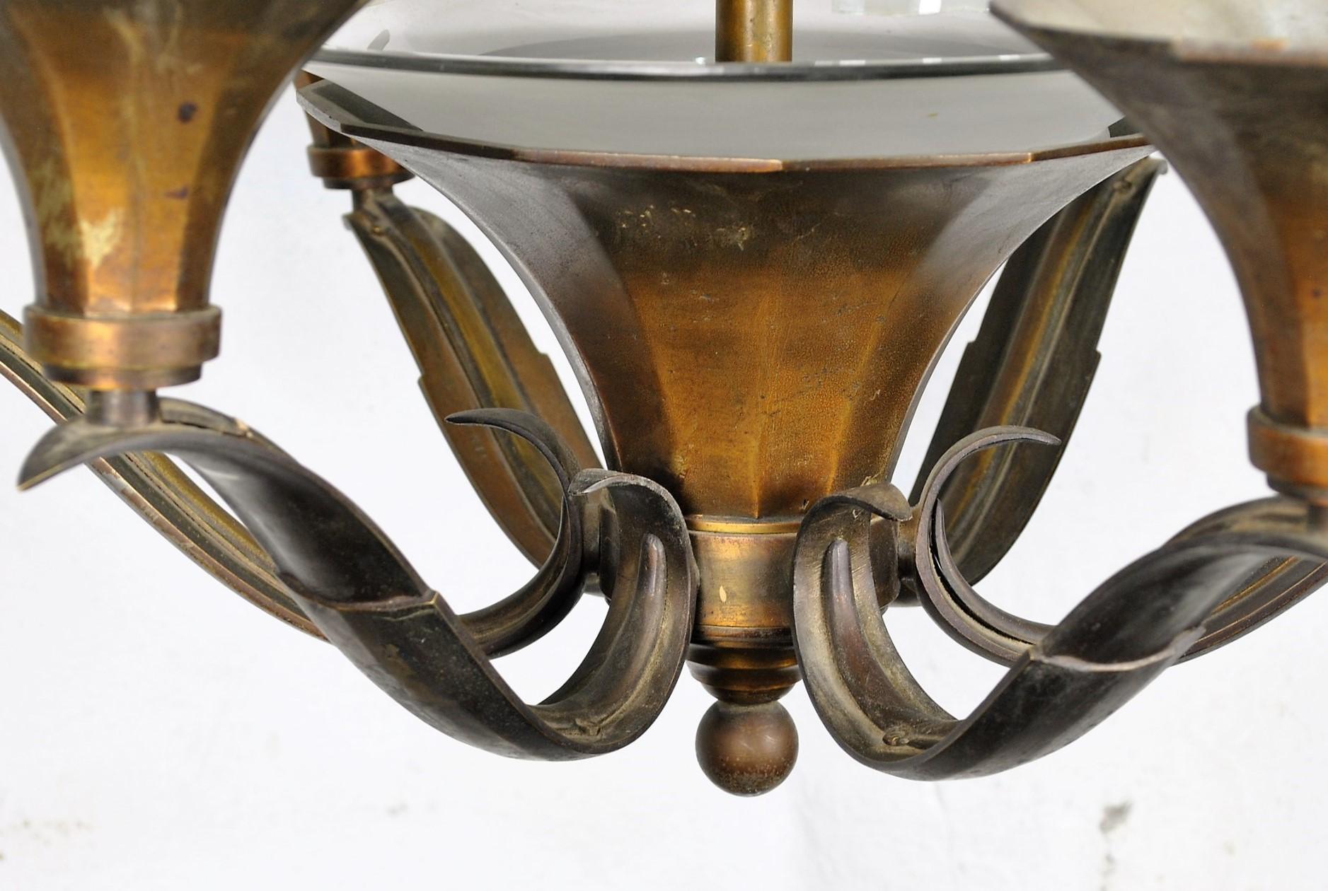 Lampadario in bronzo e vetro, Art Déco, XX secolo in vendita 5