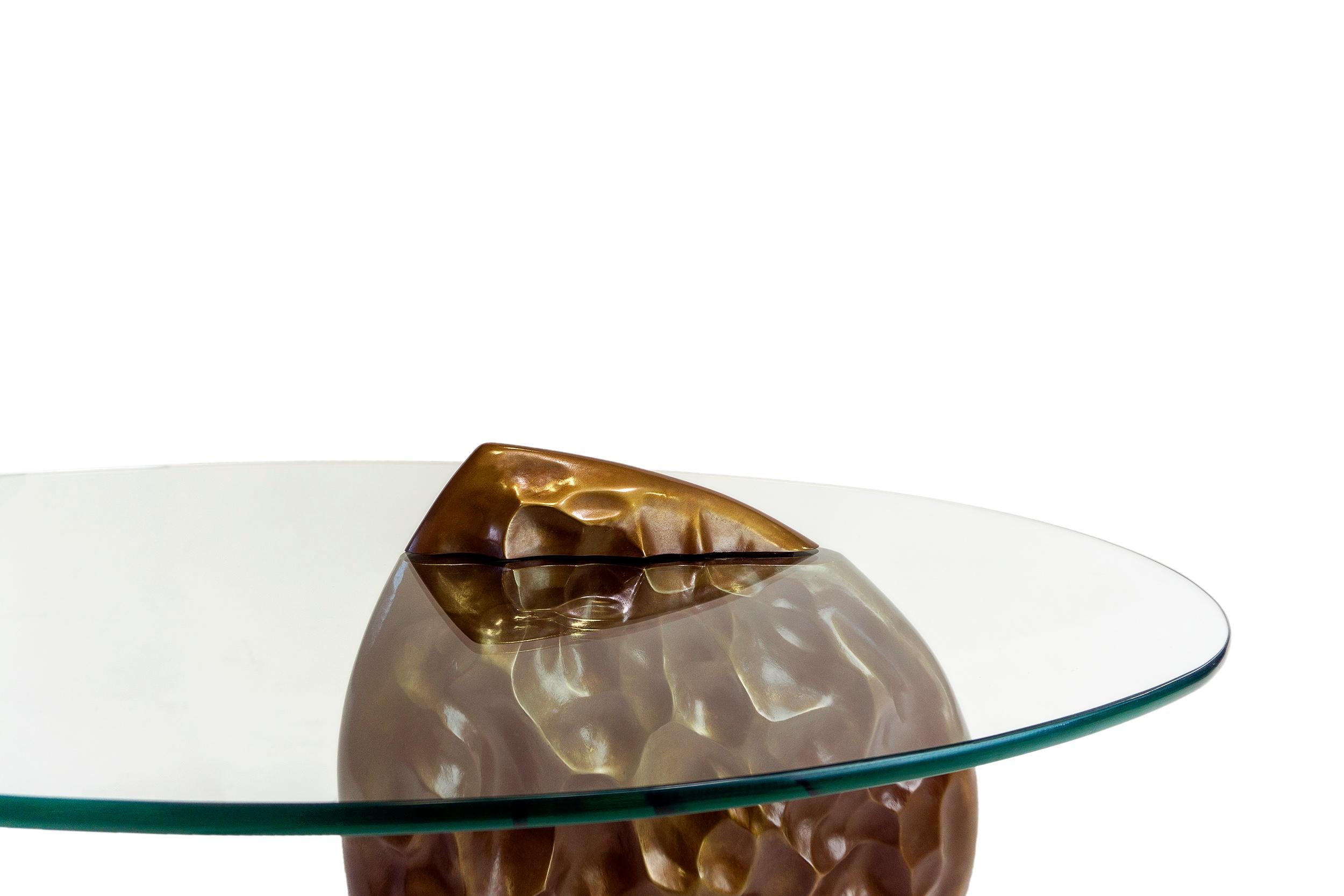 Table d'appoint en bronze et verre édition limitée Organic Textured Heart French Brown en vente 4