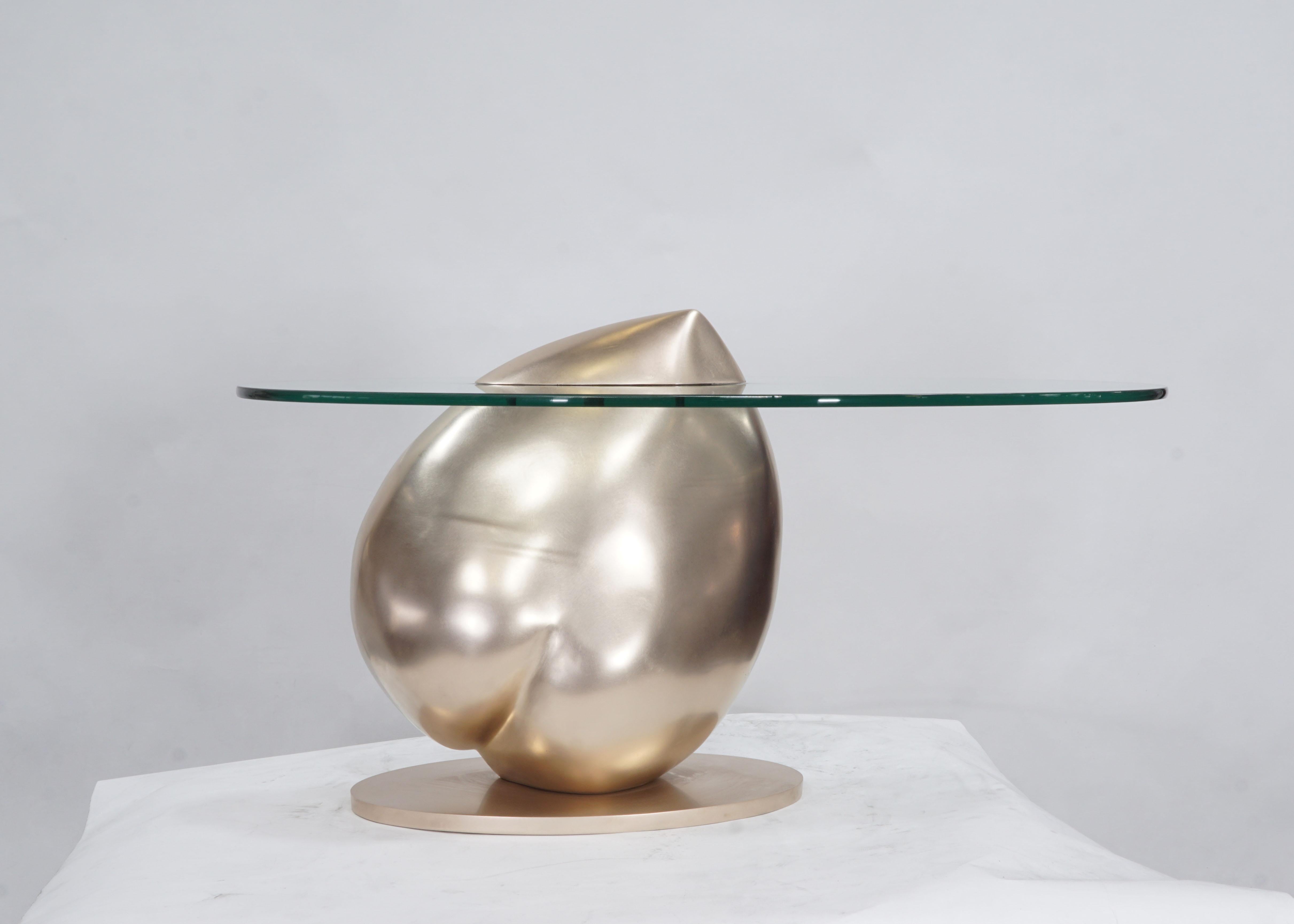 Américain Table d'appoint en bronze et verre édition limitée Organic Textured Heart Raw Bronze en vente