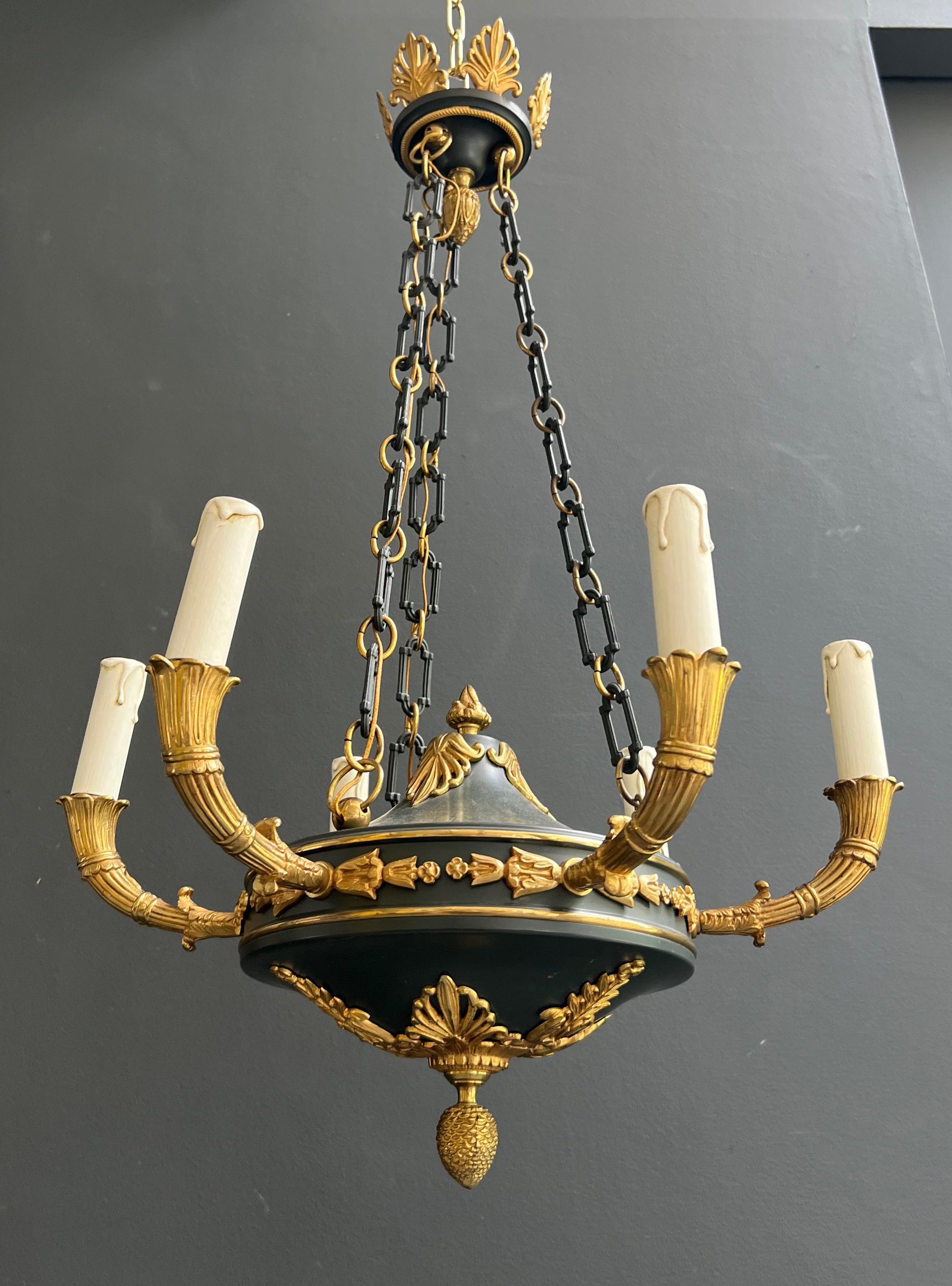Araña de Bronce y Chapa Verde Estilo Imperio en venta 7