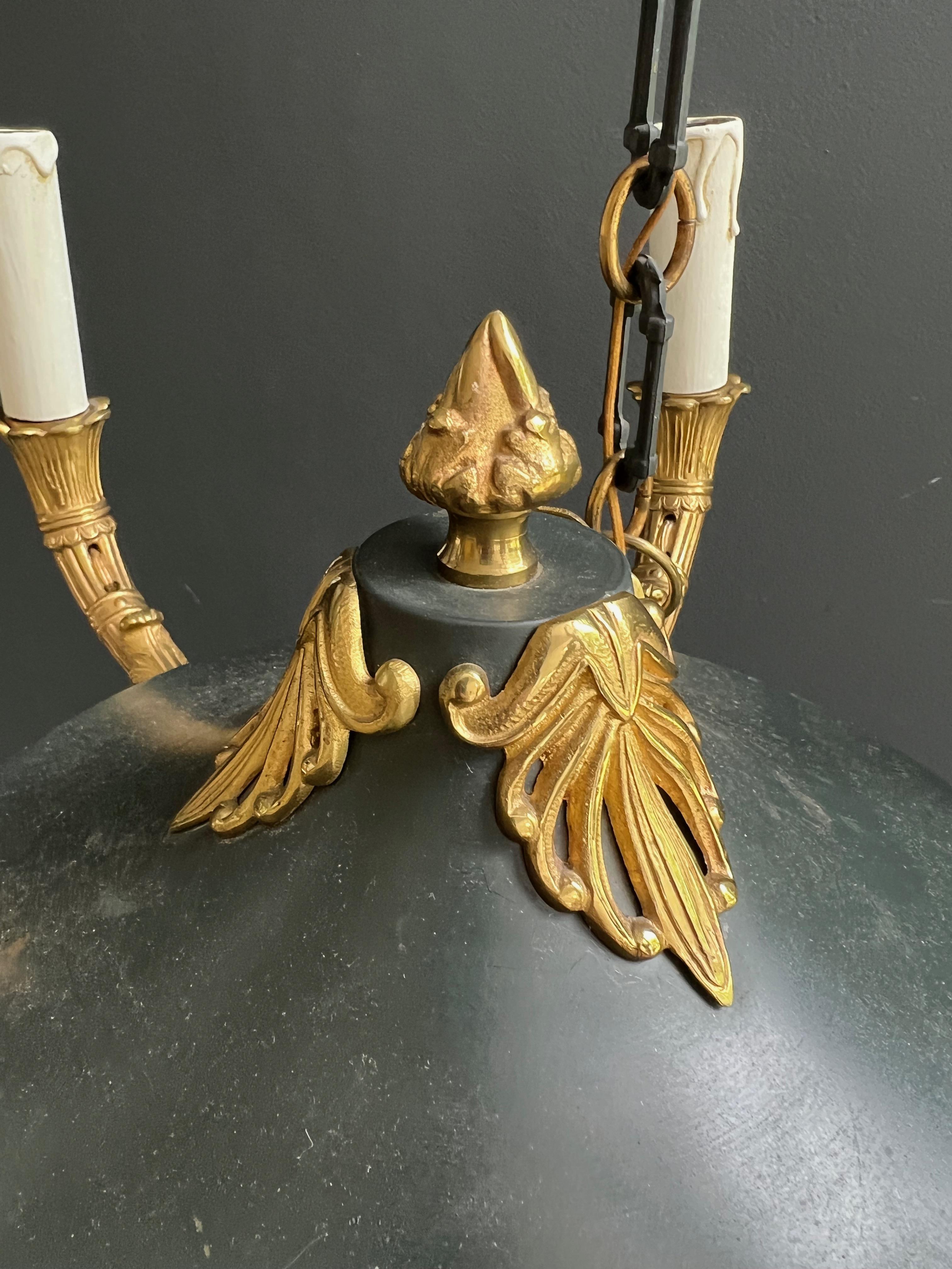 Araña de Bronce y Chapa Verde Estilo Imperio en venta 12