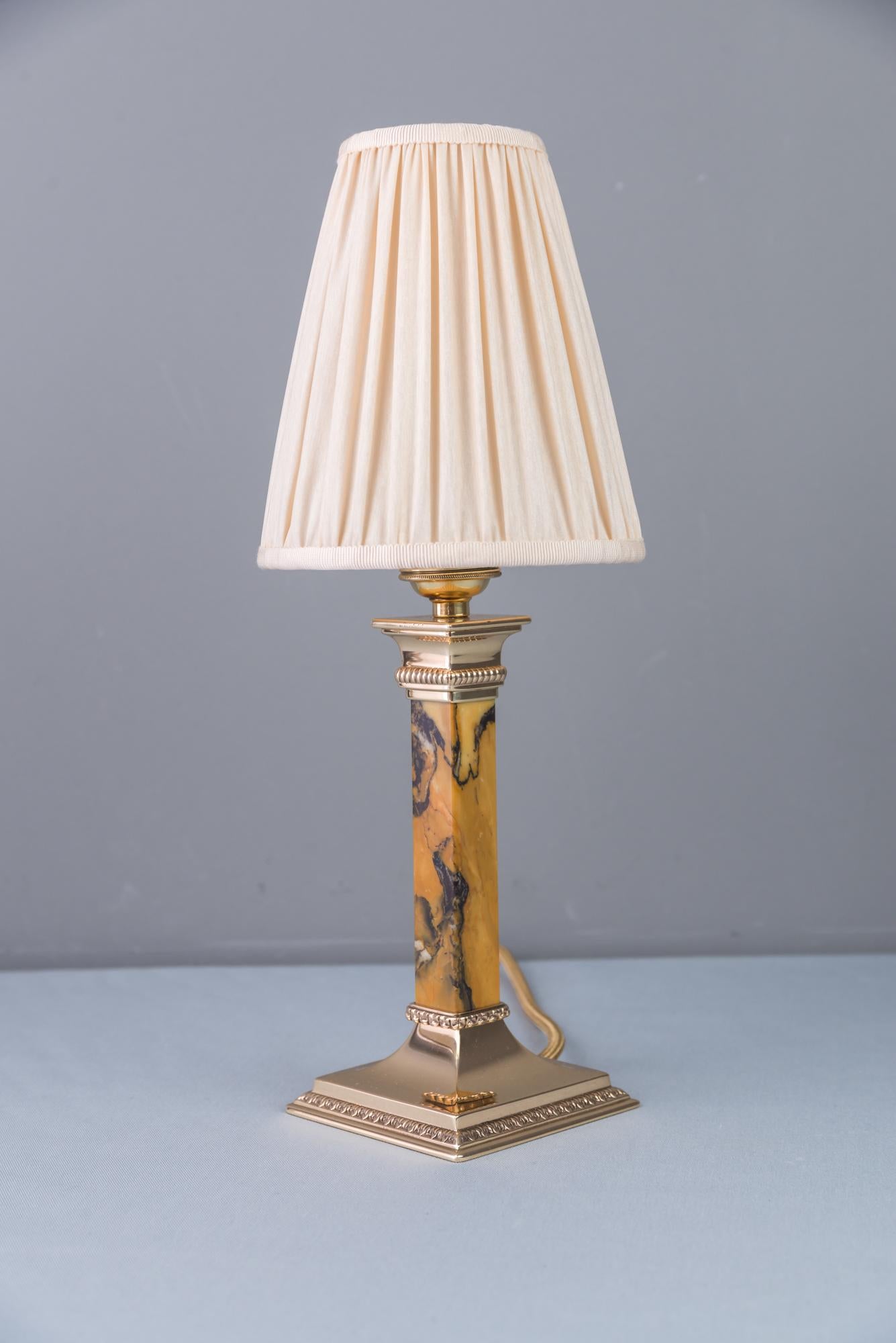 Bronze and marble Art Deco table lamp with fabric shade circa 1920s
Original condition, only the shade is replaced (new).