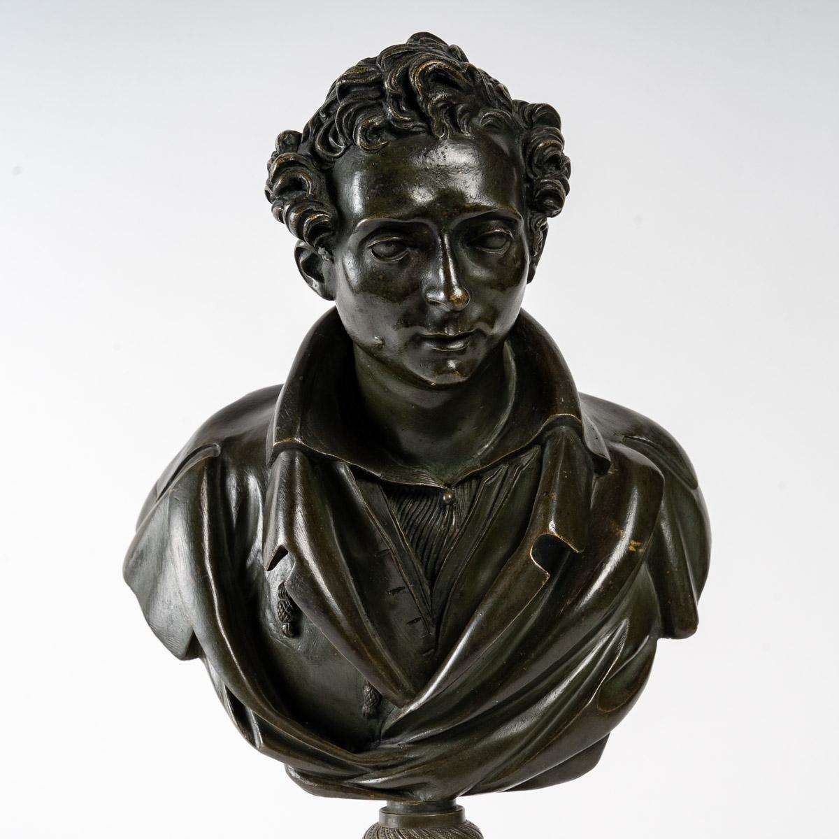 Bronze and Marble Bust from the 19th century

Sculpture Representing a Bust of the 19th century in Bronze Patinated and Gilded and Marble Base.

Dimensions: H: 35.5cm, W: 16cm, D: 12.5cm.
