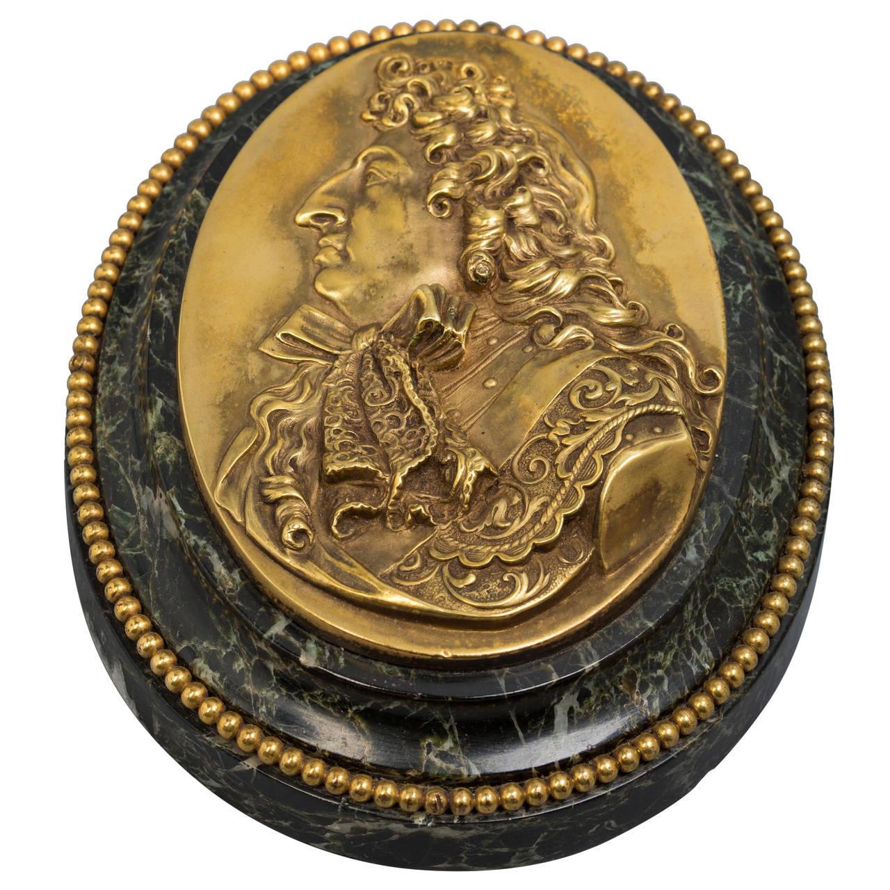Briefbeschwerer aus Bronze und Marmor mit Büste von Ludwig XIV., um 1900 im Zustand „Gut“ im Angebot in New York, NY