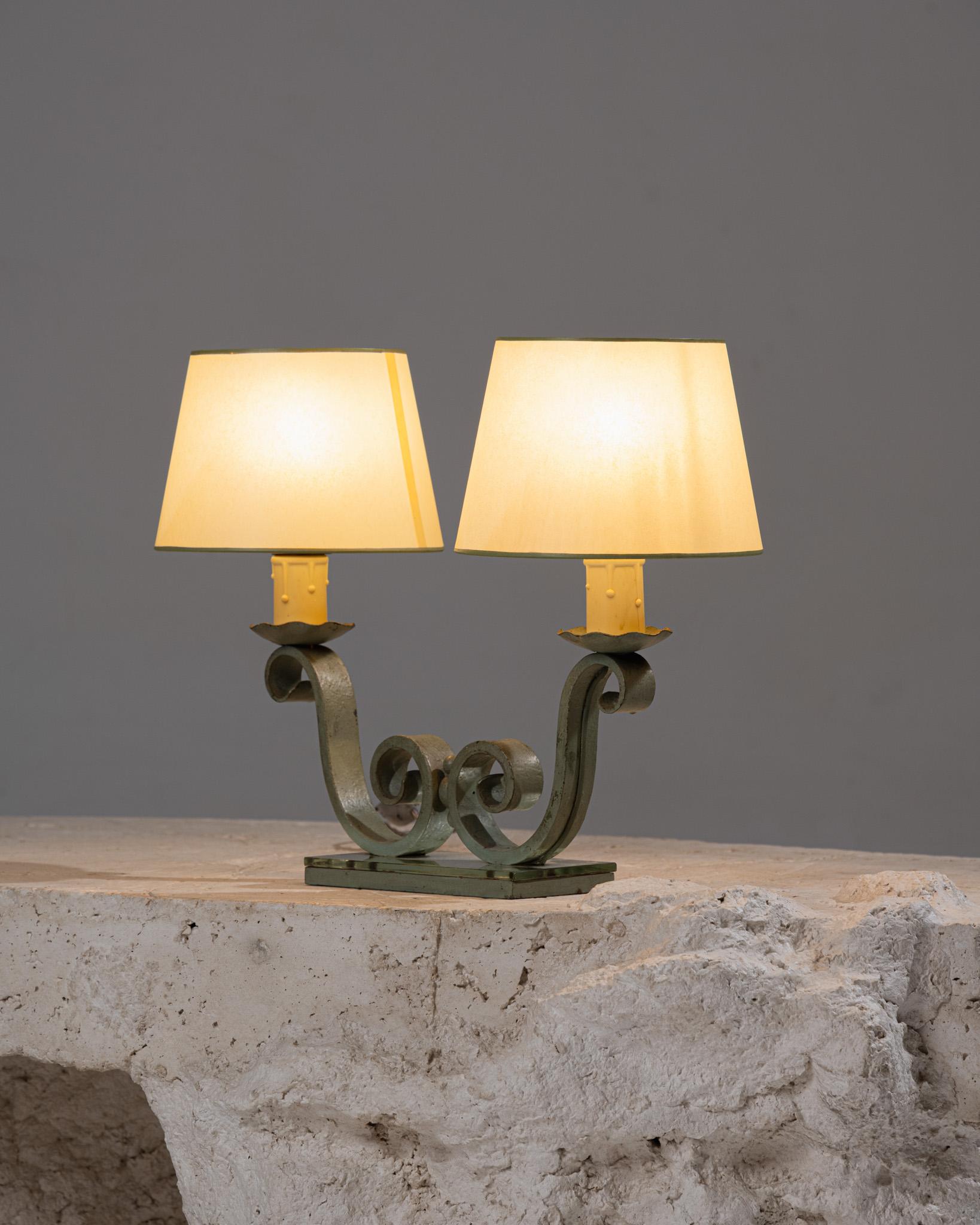 Bronze and Mirrored Table Lamp, 1950s In Good Condition For Sale In PARIS, FR