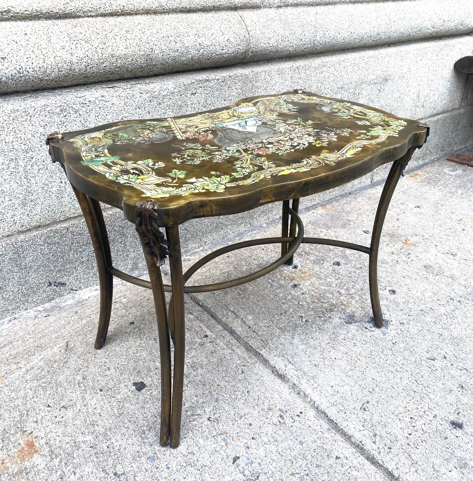 Américain Table d'appoint Madame Pompadour en bronze et étain de Philip & Kelvin Laverne en vente