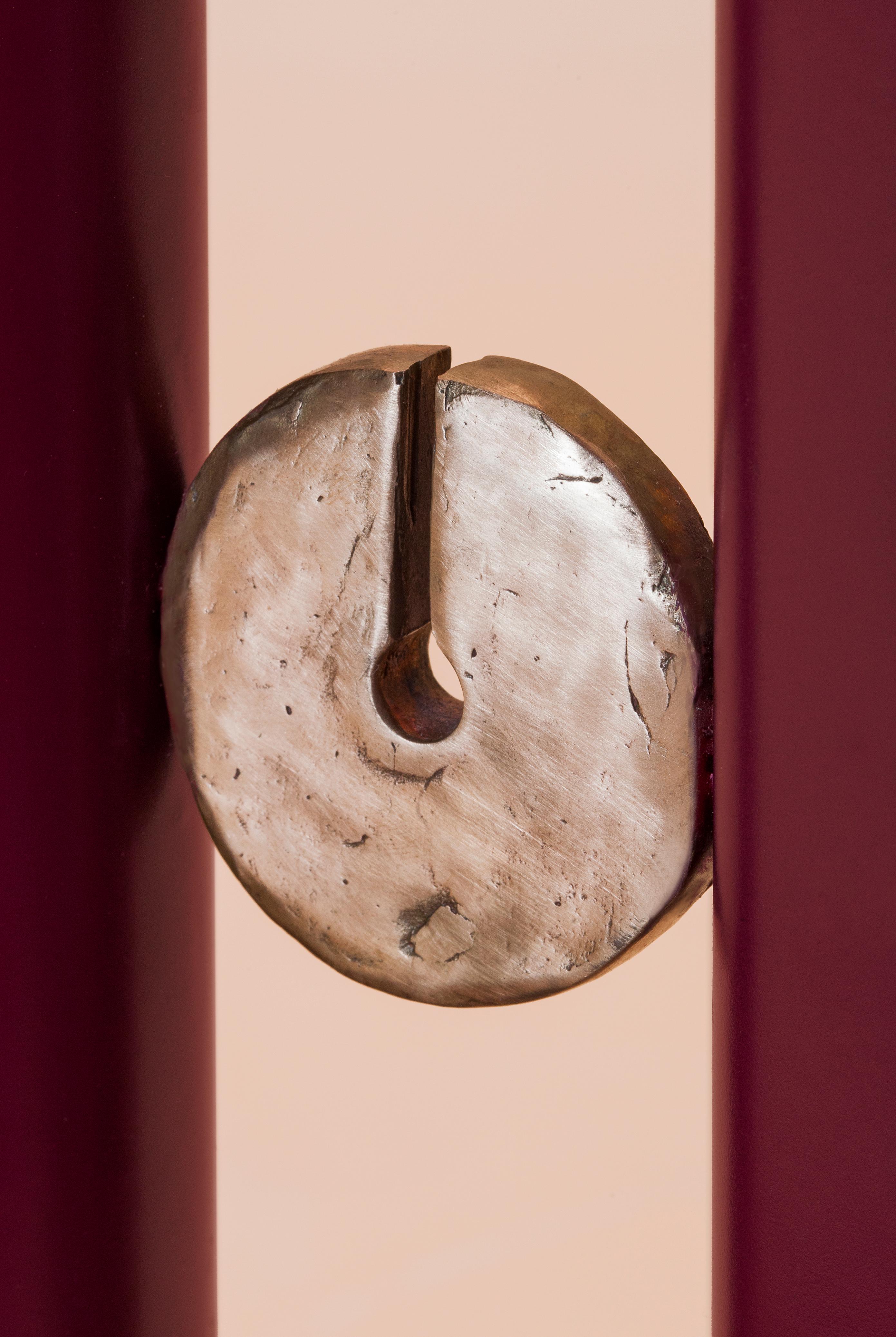 Moderne Table d'appoint « Alcova » en bronze et quartzite, Ilaria Bianchi en vente