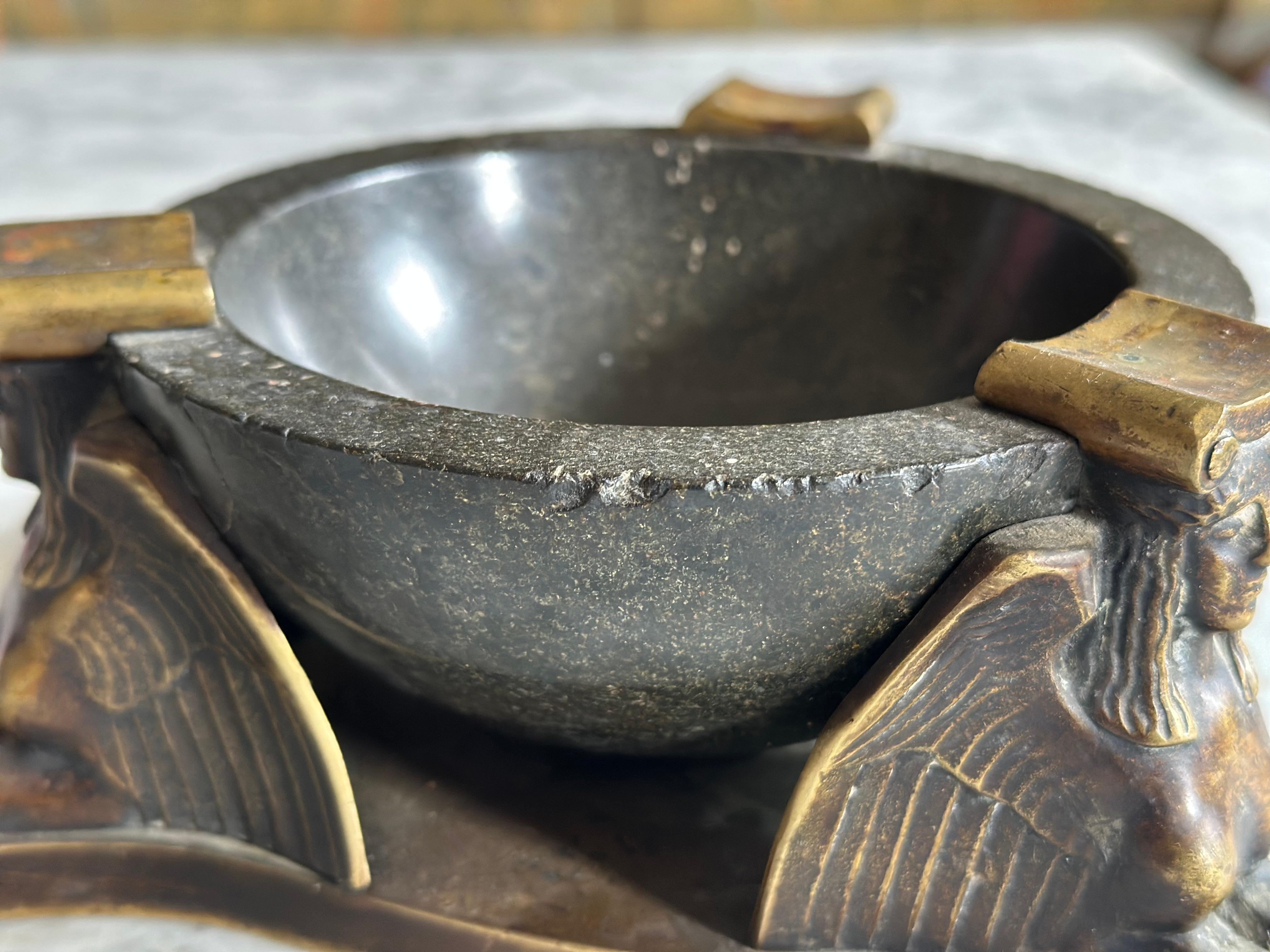 Bronze and Serpentine Ashtray Attributed to Albin Müller, Early 20th Century In Good Condition For Sale In Hamburg, DE