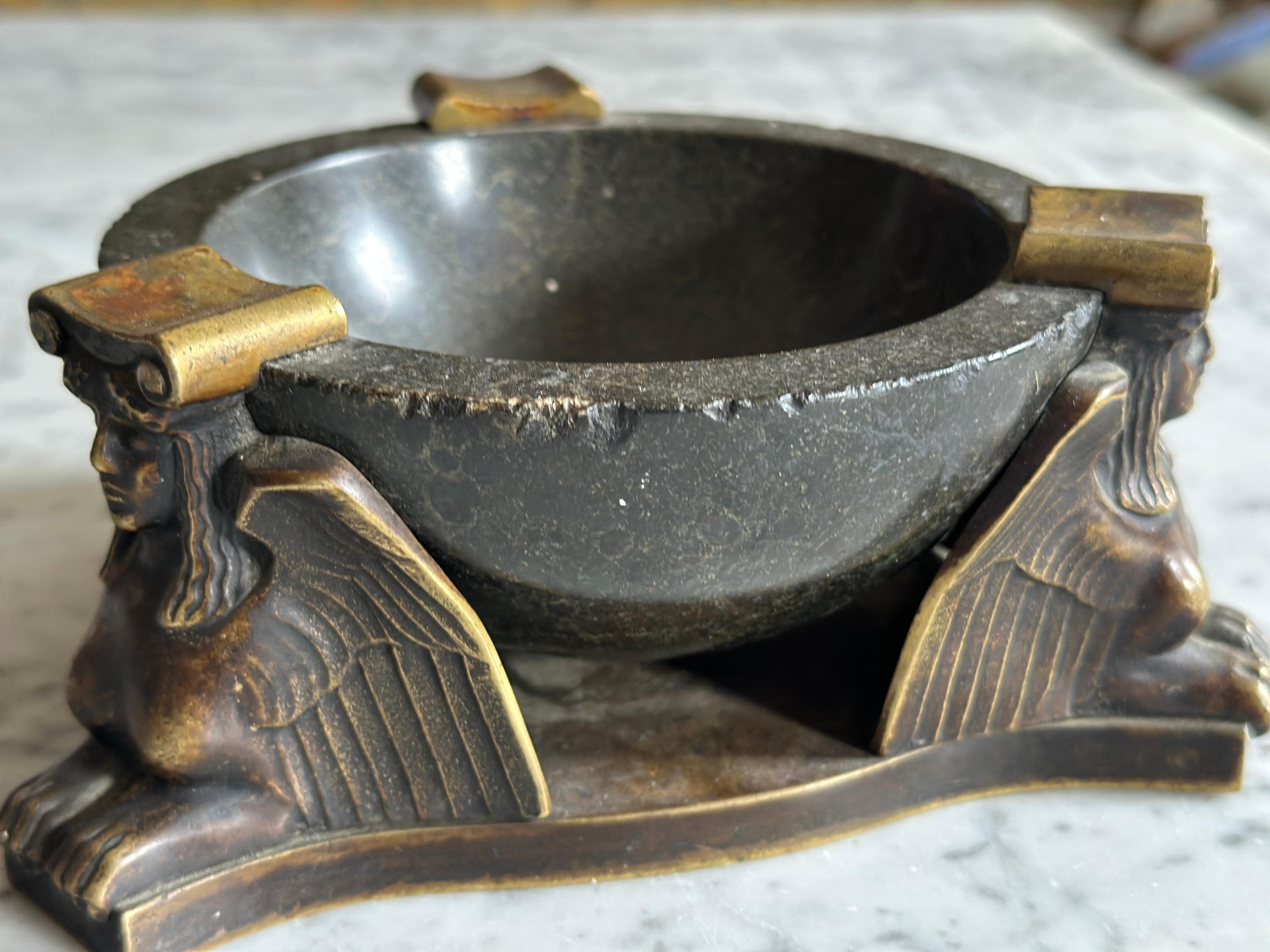 Bronze and Serpentine Ashtray Attributed to Albin Müller, Early 20th Century For Sale 2