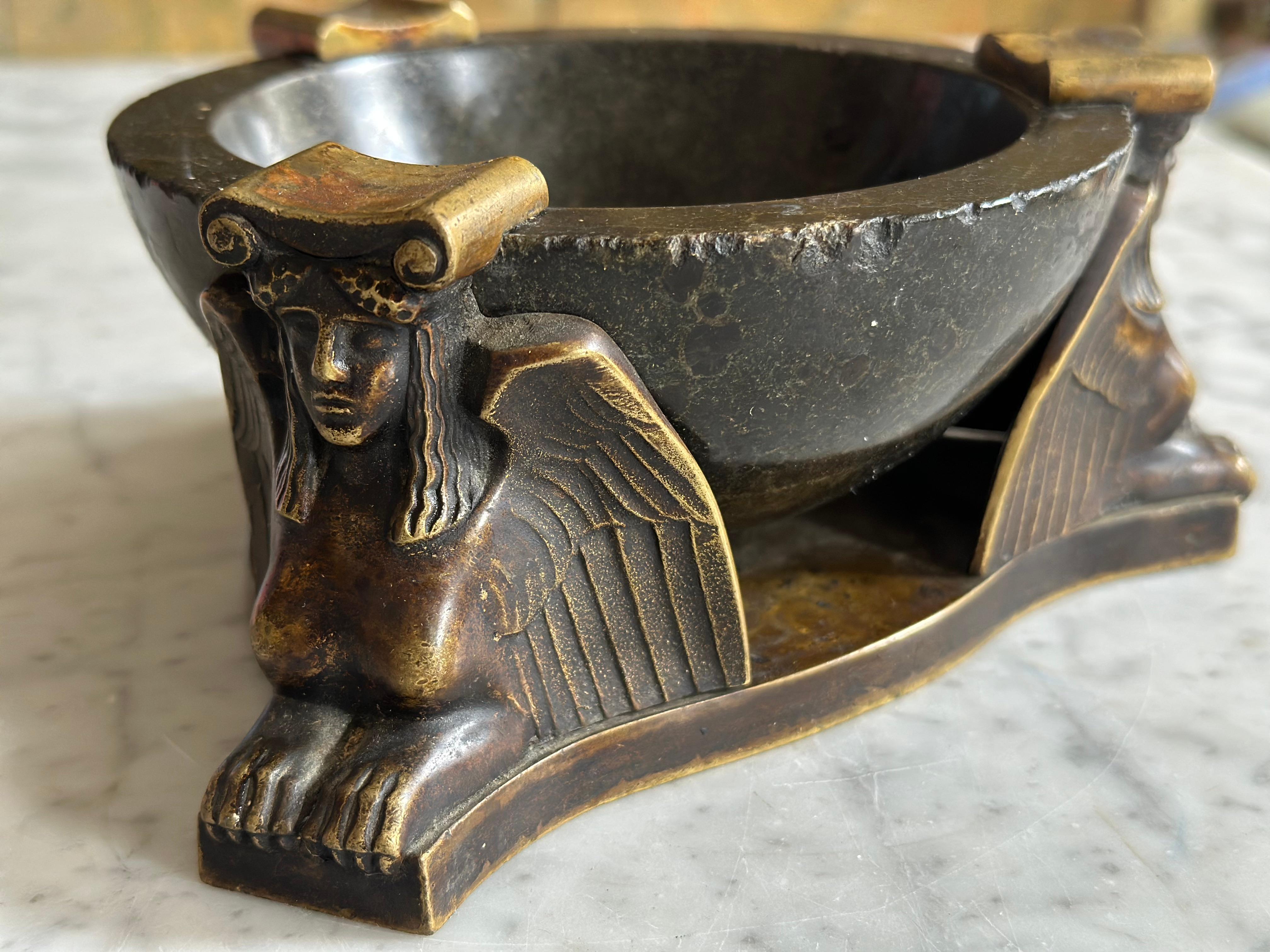 Bronze and Serpentine Ashtray Attributed to Albin Müller, Early 20th Century For Sale 3