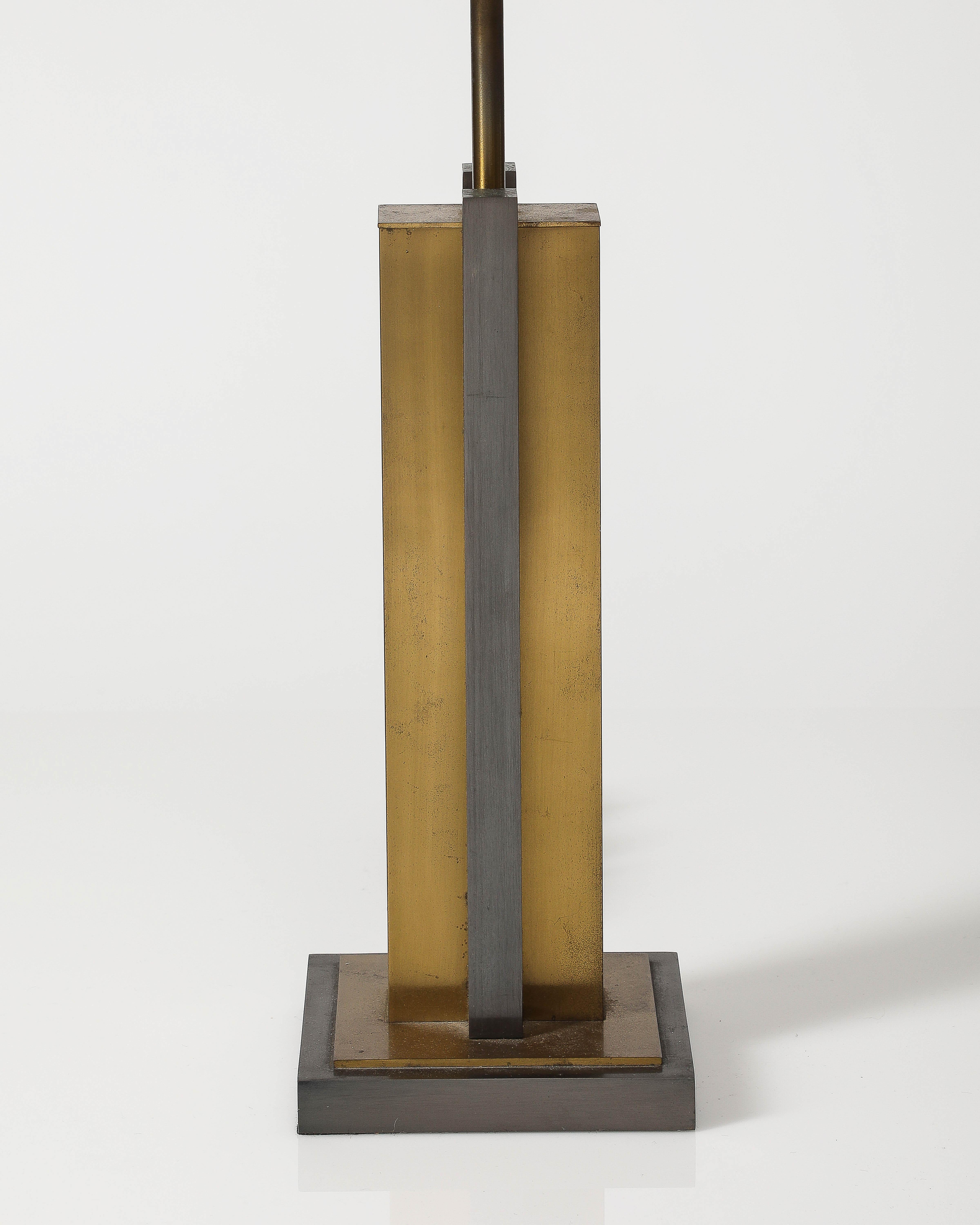 Lámpara de mesa de bronce y acero, Estados Unidos, c. 1980 en venta 4