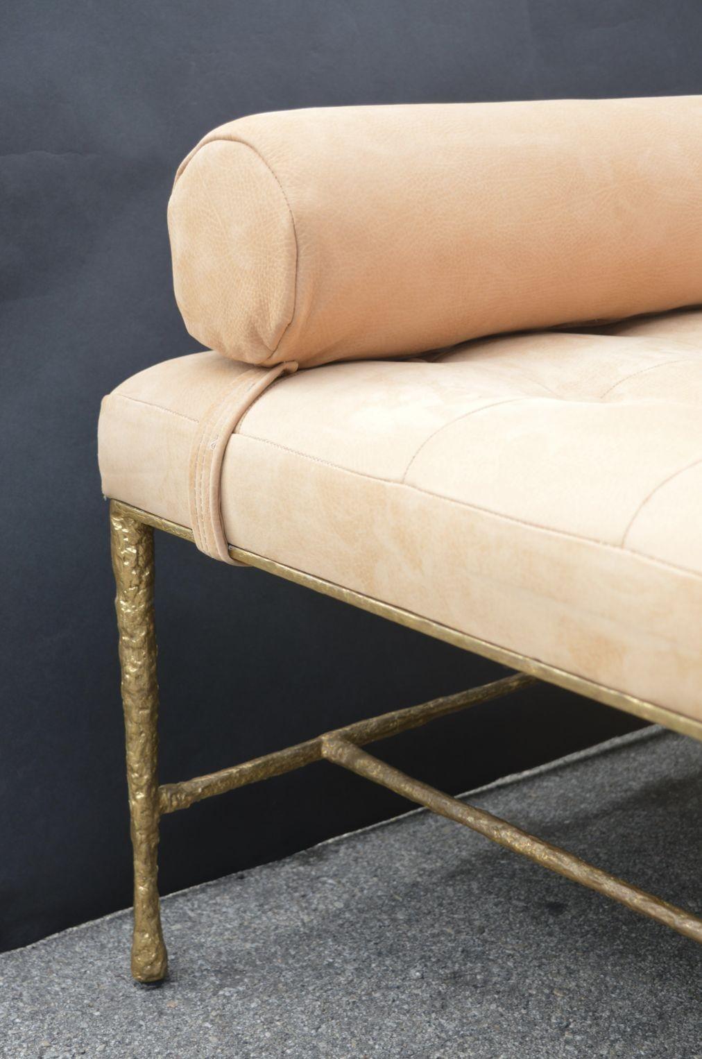 Lit de jour ou table basse en bronze et daim en vente 1