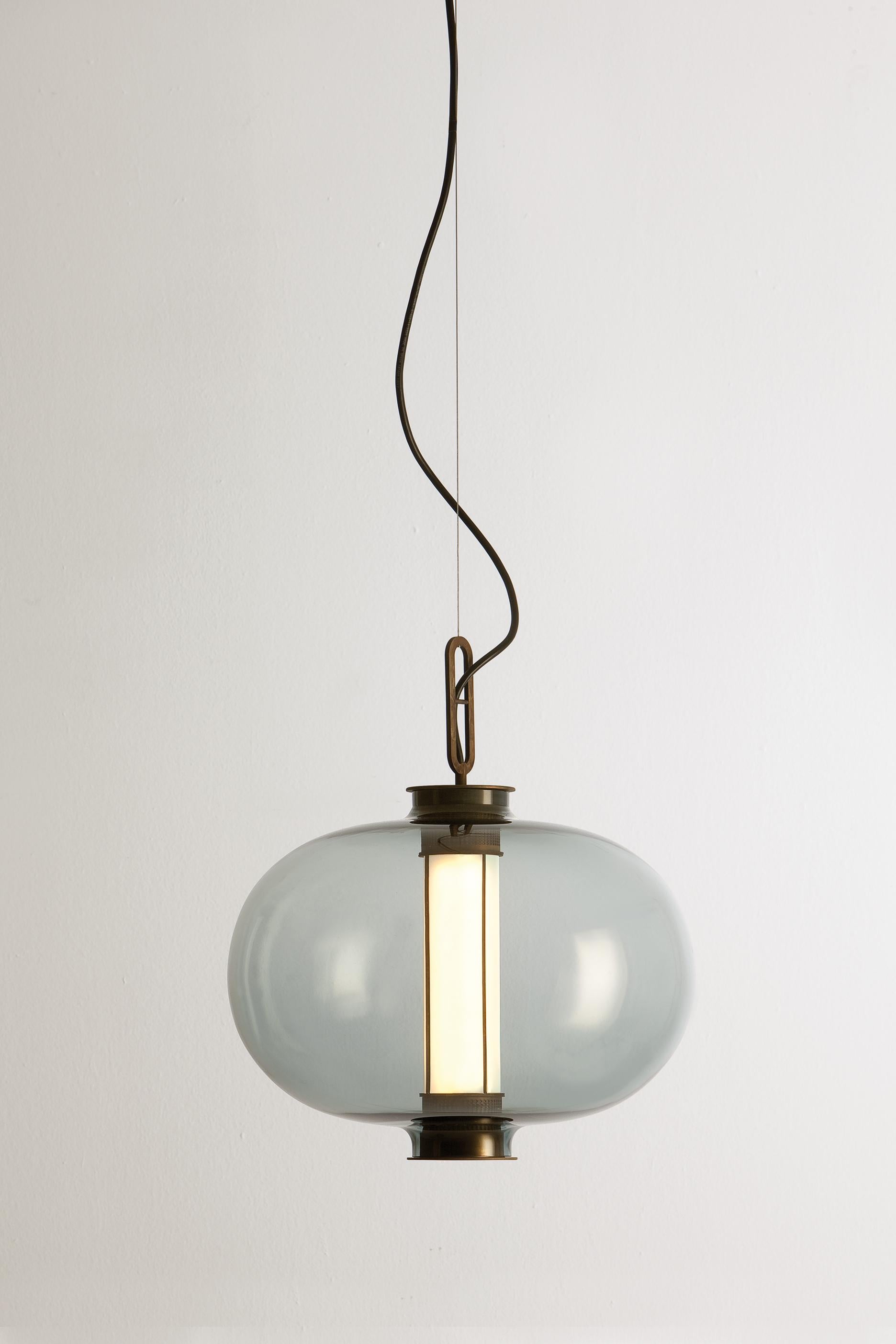 Bai T DI DI Pendelleuchte aus Bronze und transparentem Glas von Parachilna im Zustand „Neu“ im Angebot in Geneve, CH