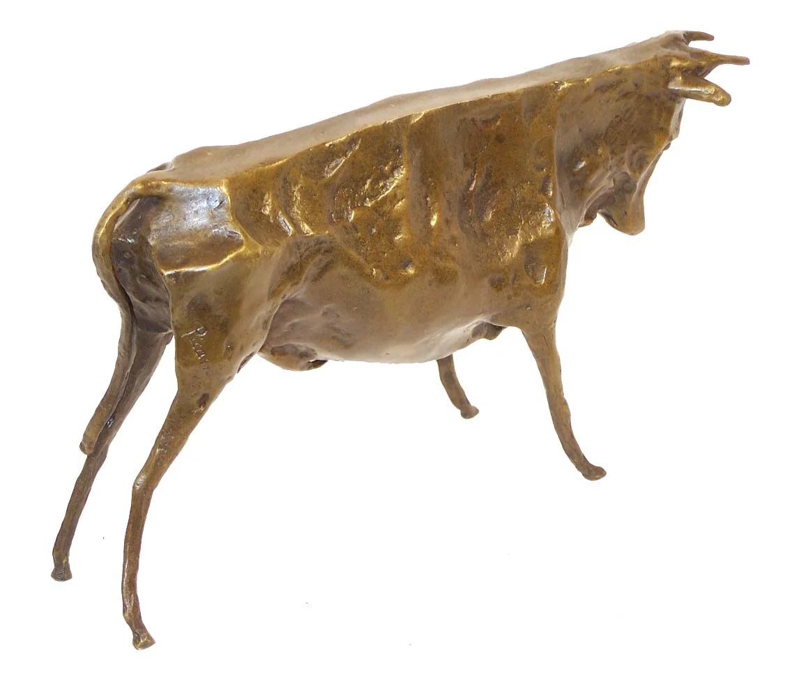 Bronze Animal Sculpture of a Bull, Model by Pablo Picasso .

Bronze animal sculpture of a Bull, XXI century, lost wax casting, modern work, model by Picasso.

Dimensions: h: 13.5cm, w: 23cm, d: 5.5cm