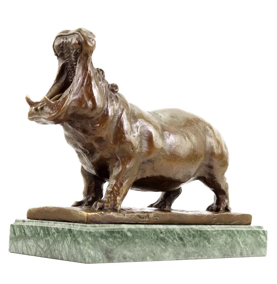 Francese Statua animale in bronzo, ippopotamo nello stile di Rembrandt Bugatti Scultura in vendita