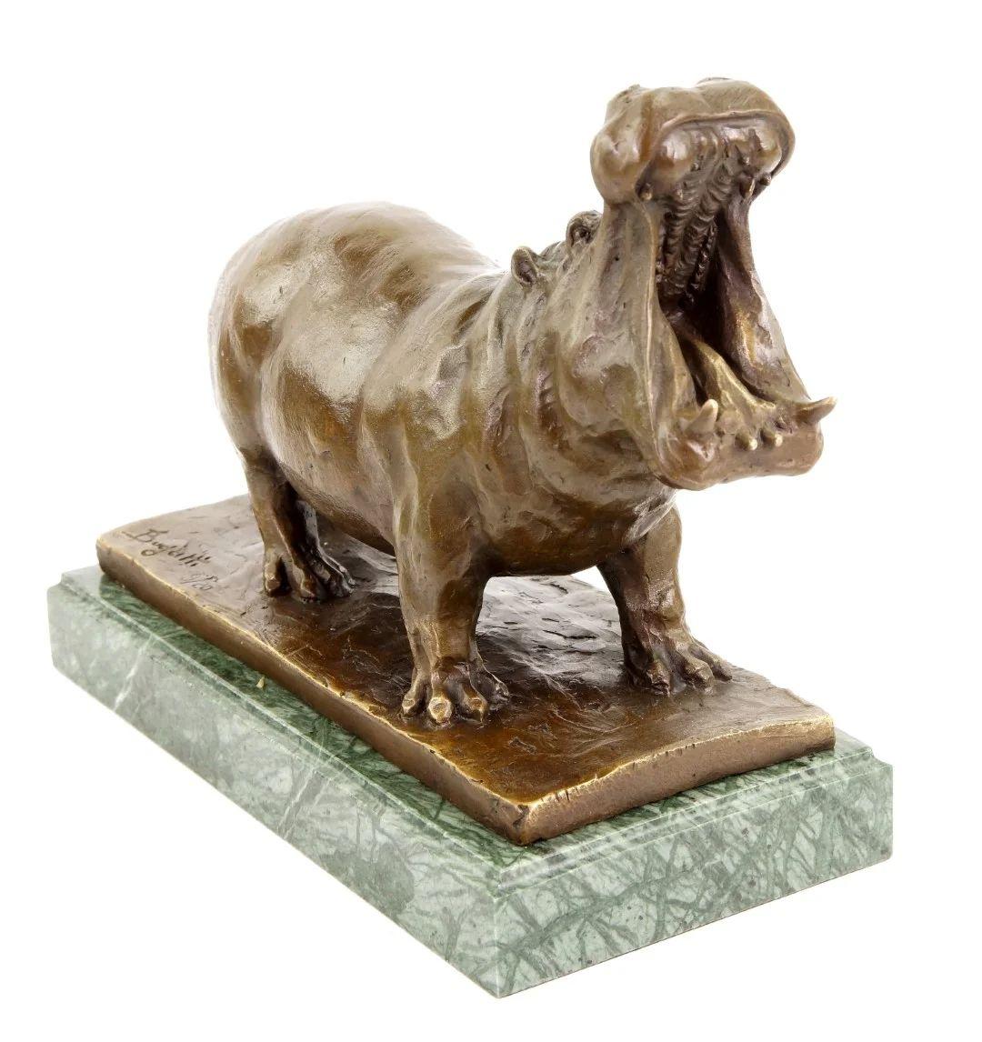 Statua animale in bronzo, ippopotamo nello stile di Rembrandt Bugatti Scultura in vendita 1