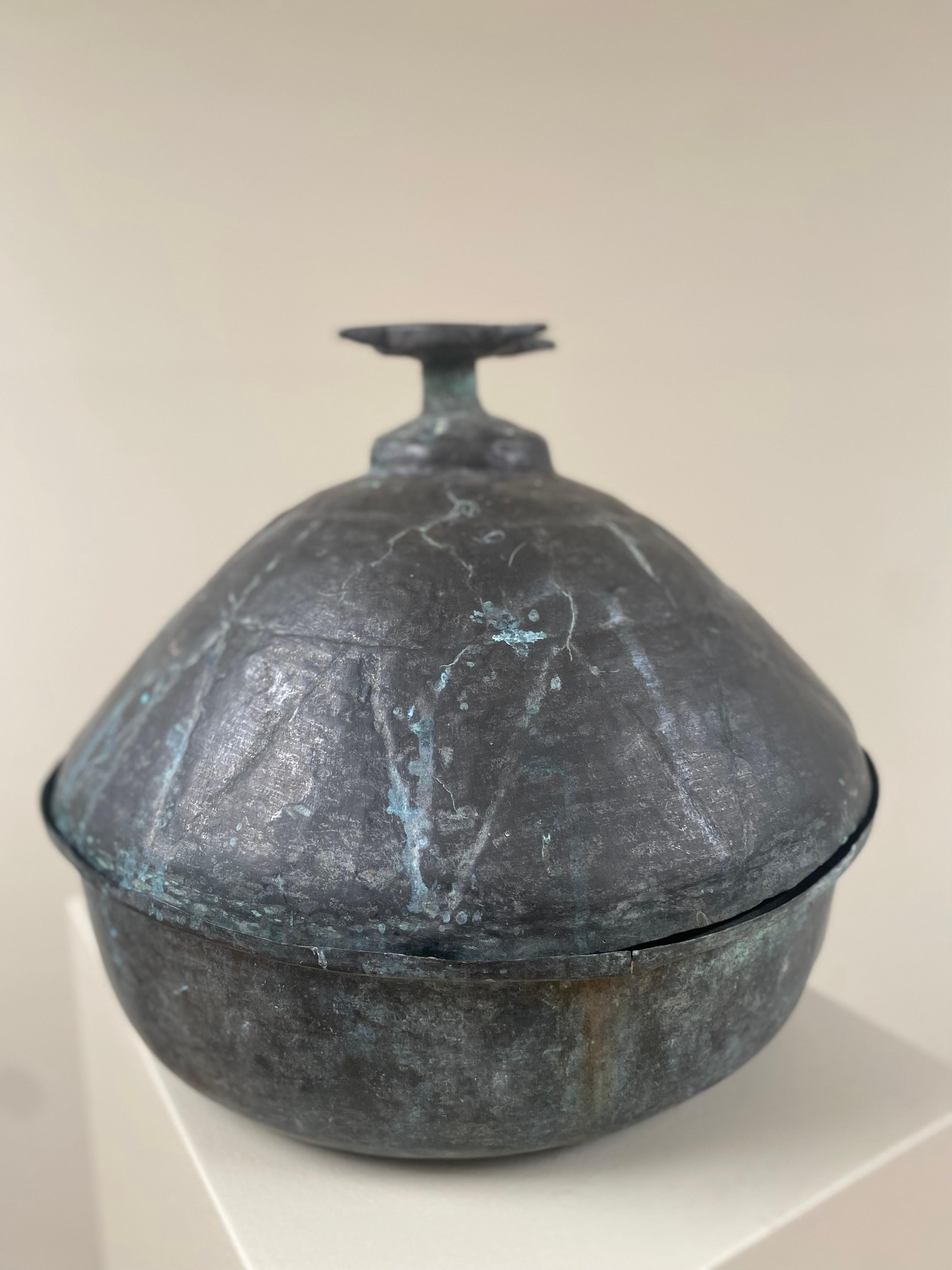 Bronze Antique Couscous Pot from Morocco In Good Condition For Sale In Schellebelle, BE