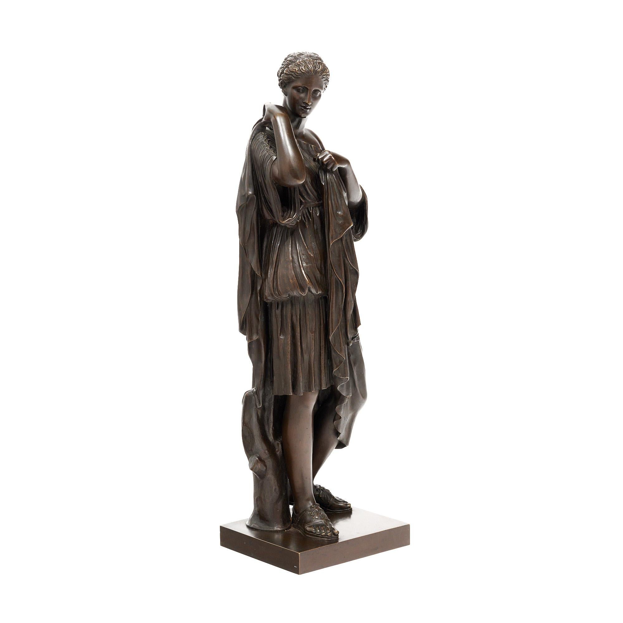 Sculpture en bronze de France réalisée vers 1920. Cette pièce est une version de la célèbre sculpture 