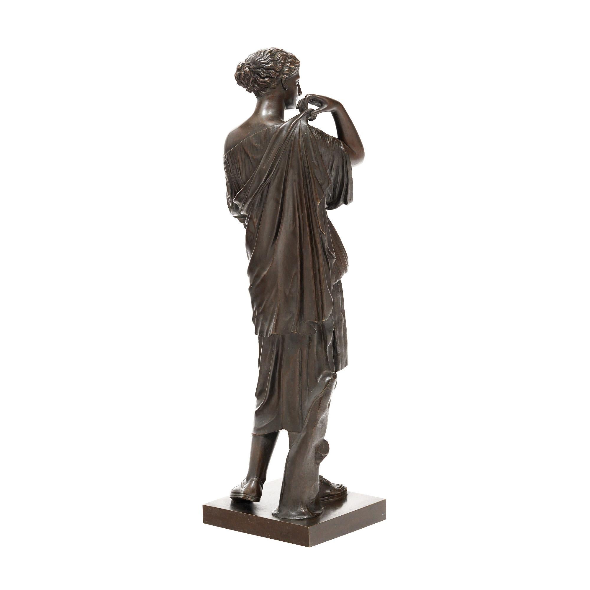 Français Sculpture antique en bronze d'après La Diane de Gabis de Praxiteles en vente