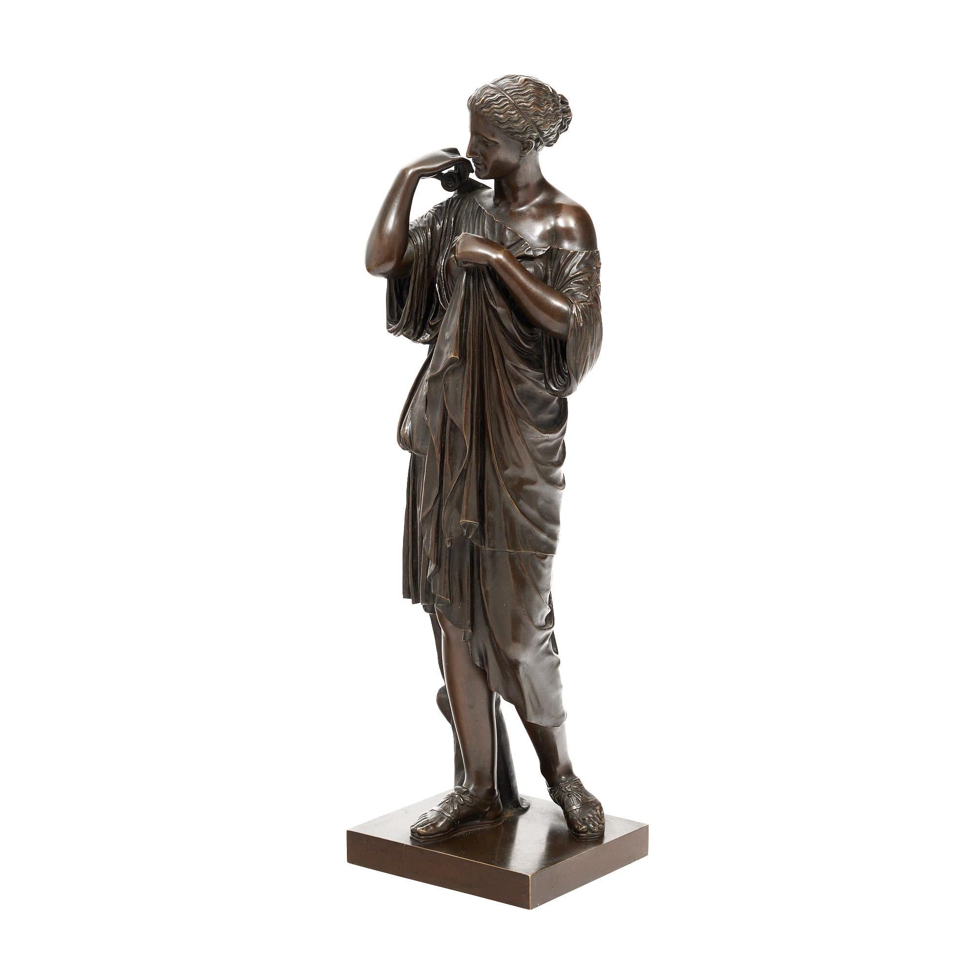 Sculpture antique en bronze d'après La Diane de Gabis de Praxiteles en vente 1