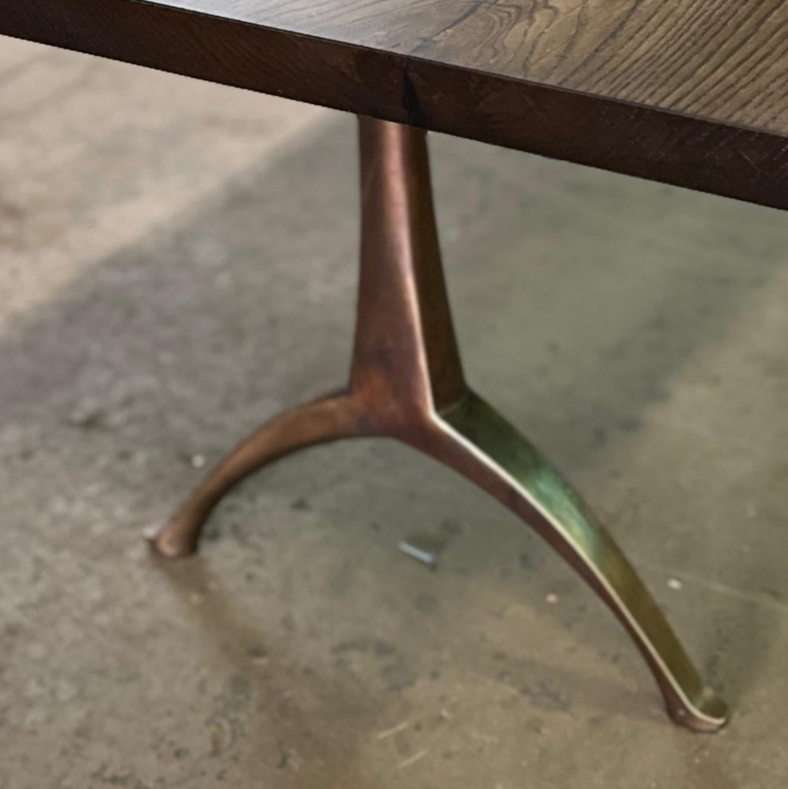 Américain Base à chevrons en bronze patiné d'antiquités (BASE EN exclusivité PAIR) Legacy par Alabama Sawyer en vente