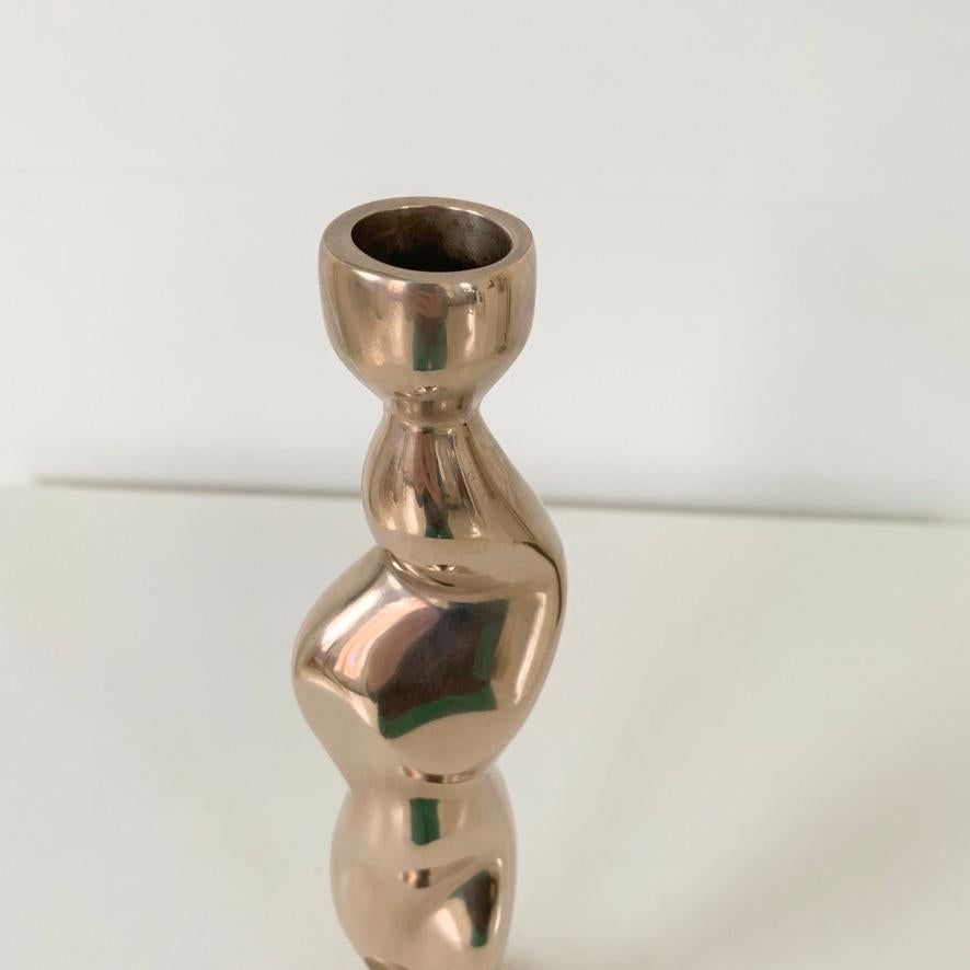 Candeliere antropomorfo in bronzo, 1970 circa, Francia. in vendita 3