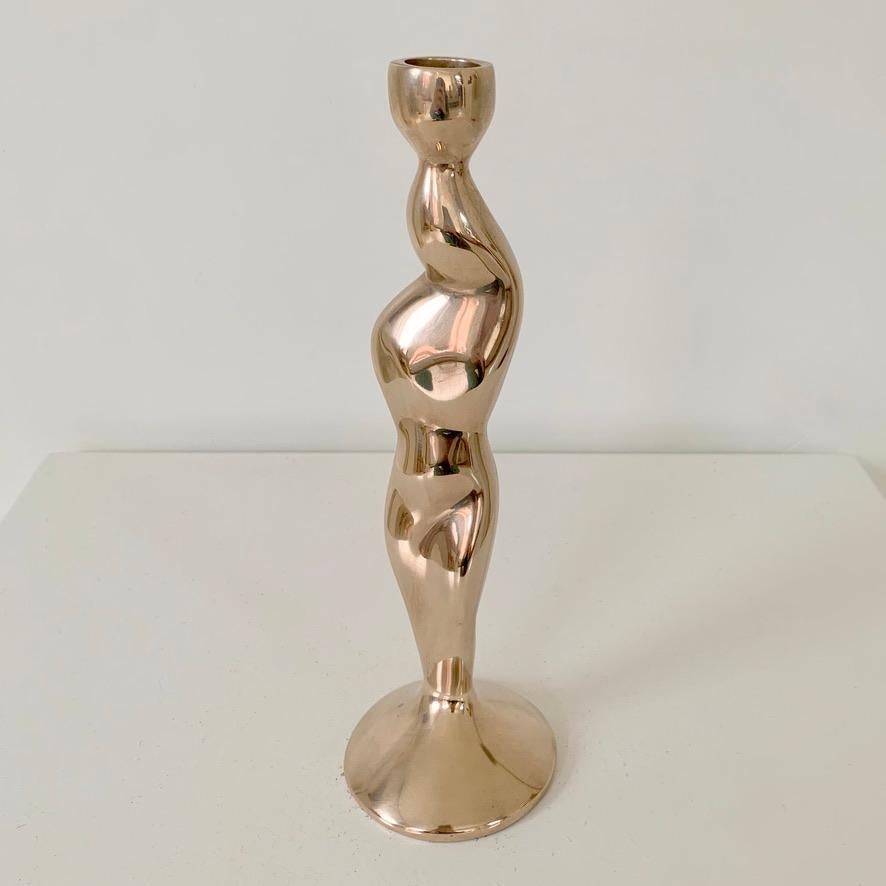 Candeliere antropomorfo in bronzo, 1970 circa, Francia. In condizioni buone in vendita a Brussels, BE