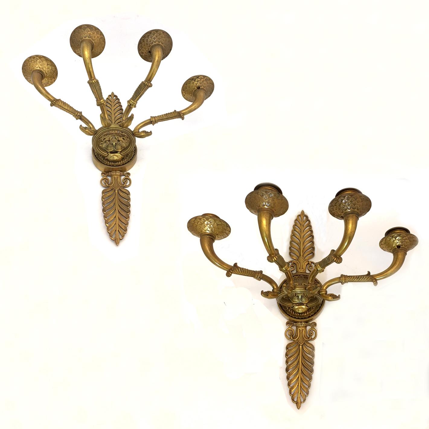 A pair of gilded bronze appliques. The handicrafts is bronze fused and lost wax. Successively the bronze material was golden. There are four light. It's a chance to make electrical installation. Typical Florentine manufacture of 19th century.

 